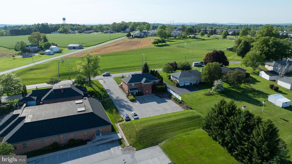 Photo of 735 S Pleasant Avenue, DALLASTOWN, PA 17313 (MLS # PAYK2091088)