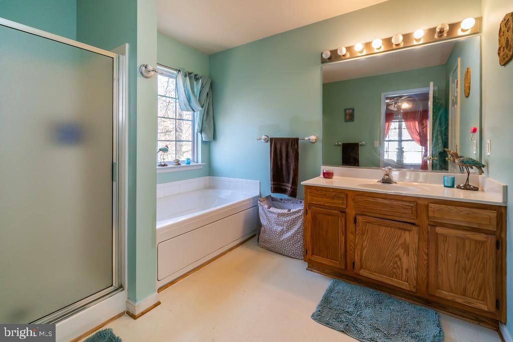 PRESIDENTIAL LAKES - Residential