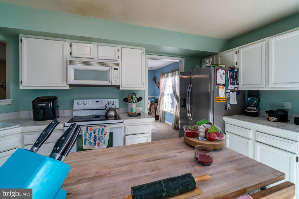 PRESIDENTIAL LAKES - Residential