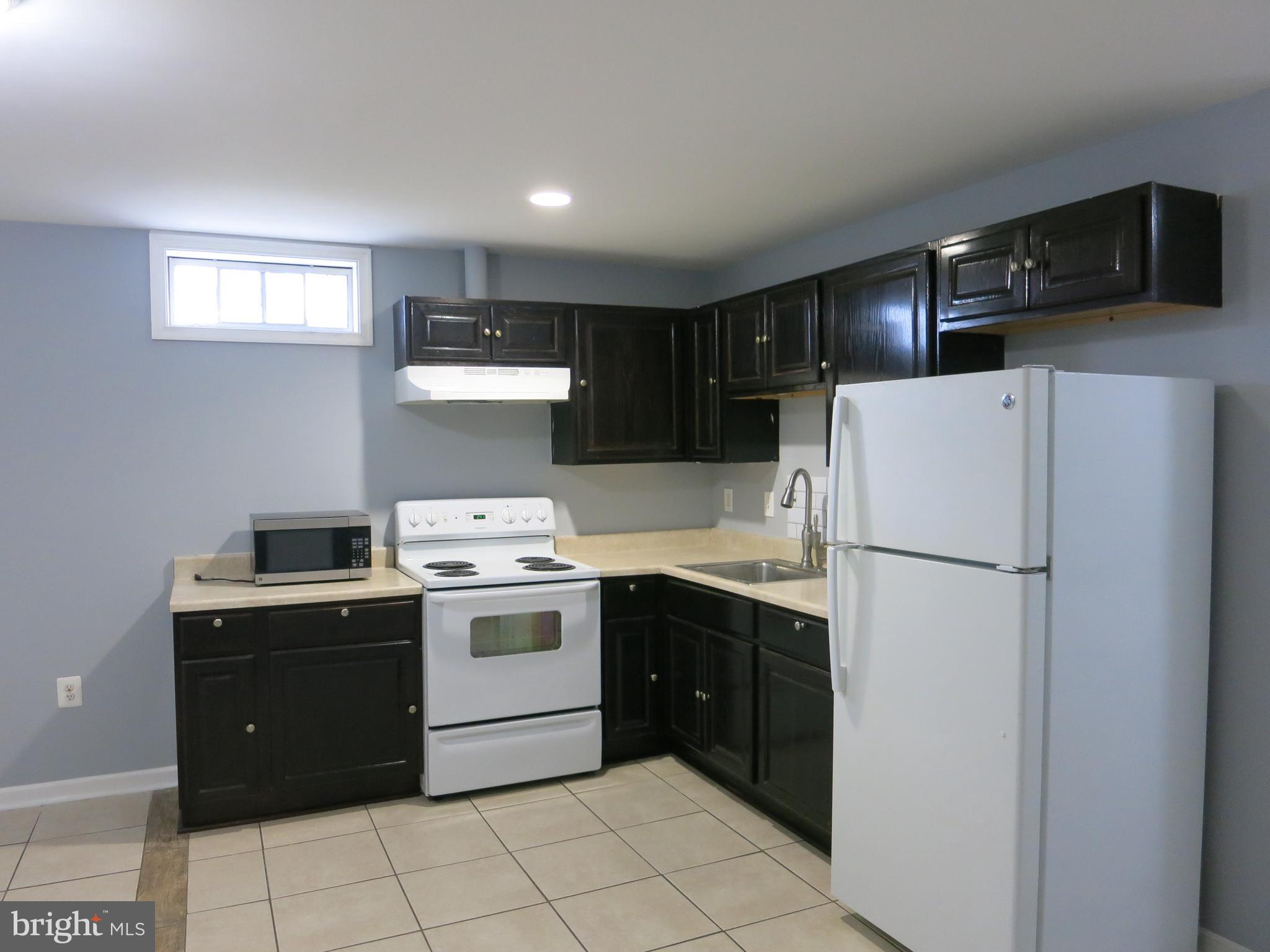 BARRETTS CROSSING - Residential Lease