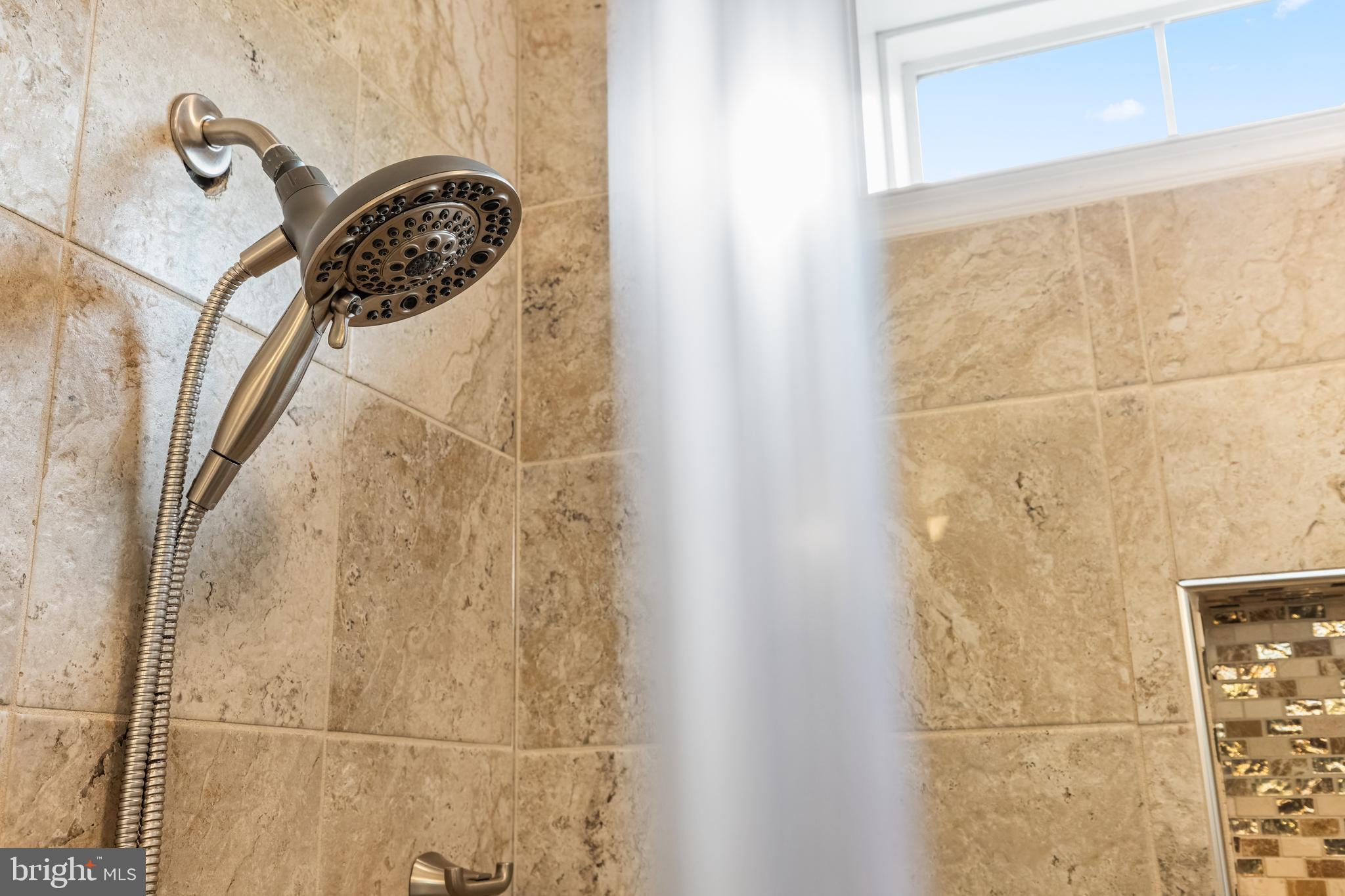 HAMPSHIRE ESTATES - Residential