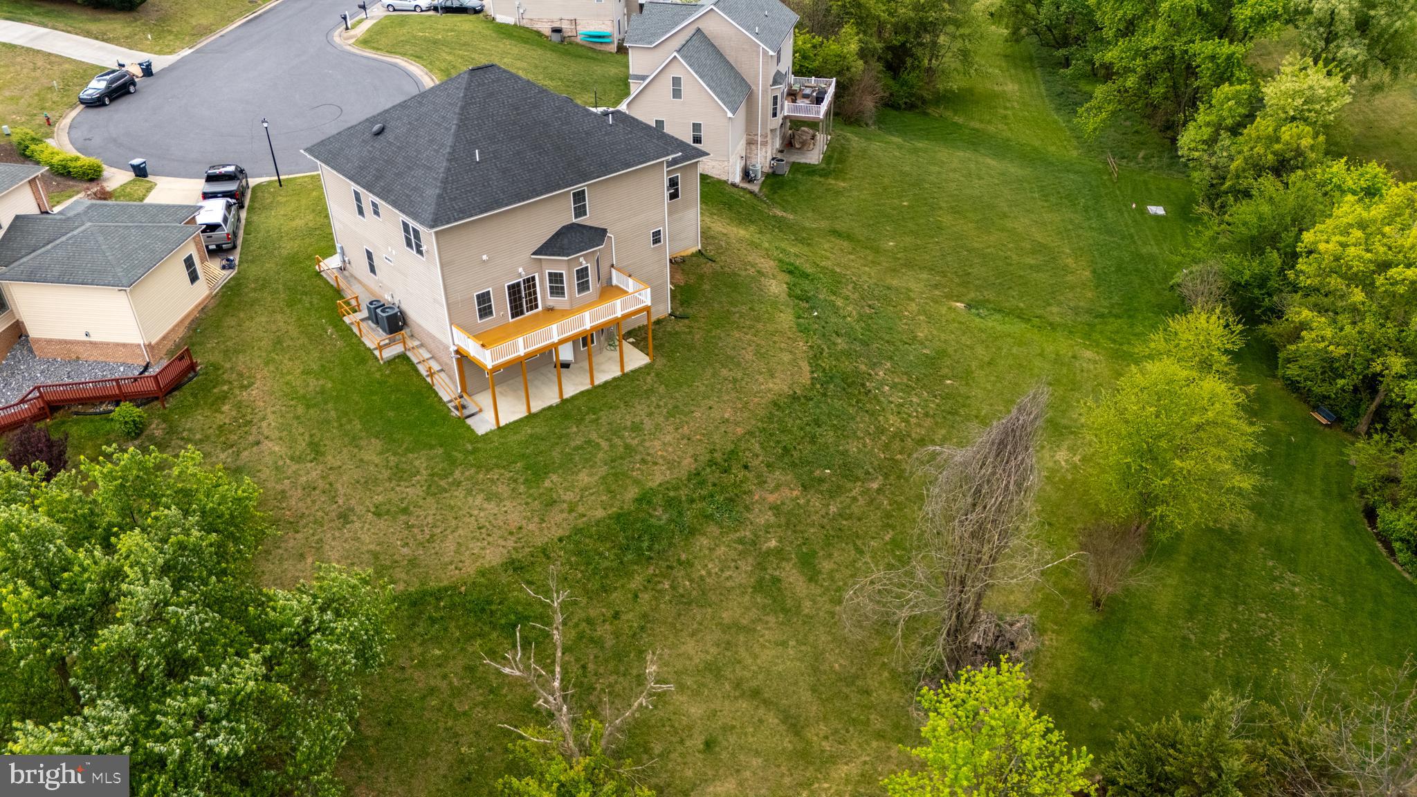 HAMPSHIRE ESTATES - Residential
