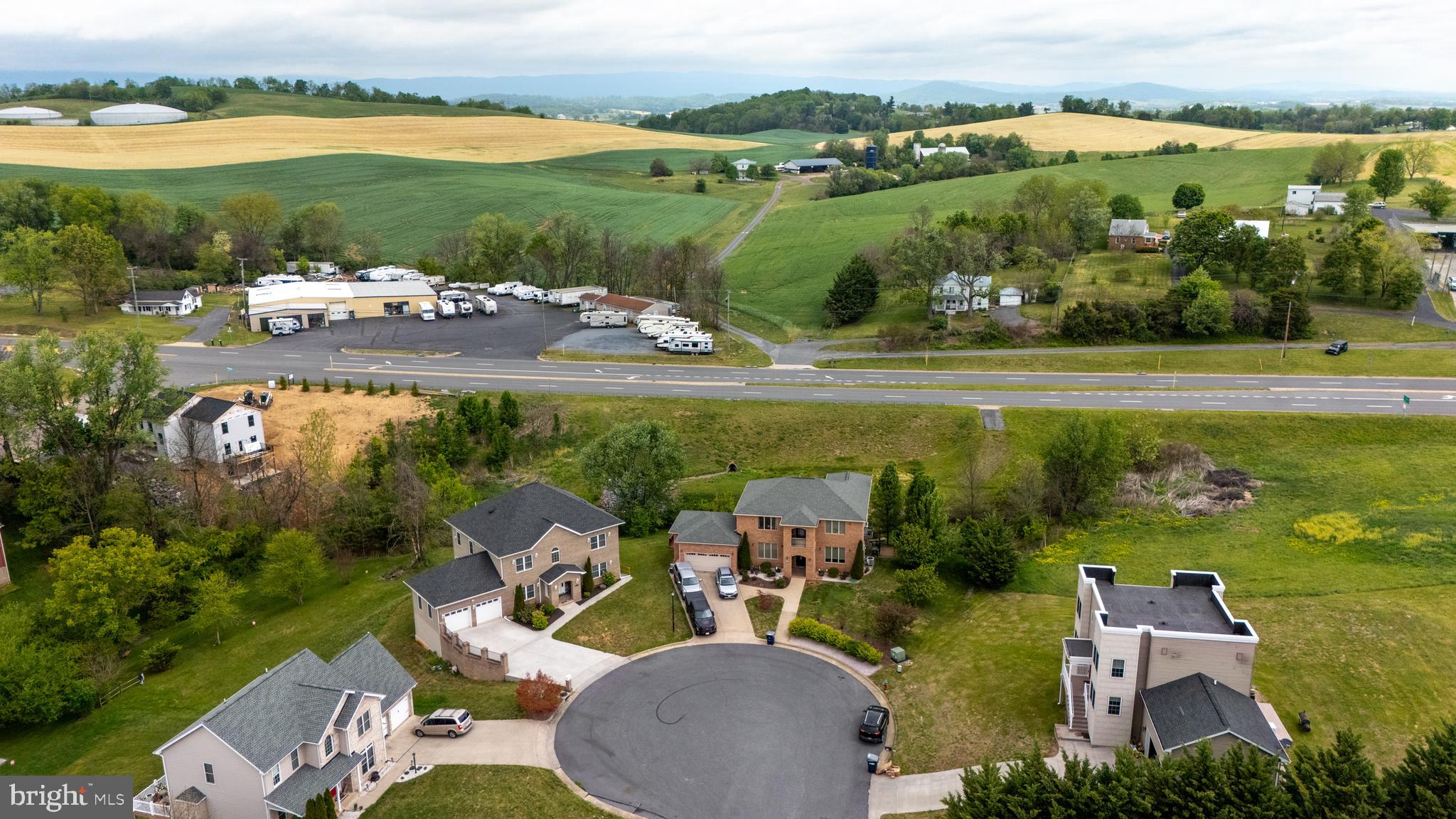 HAMPSHIRE ESTATES - Residential