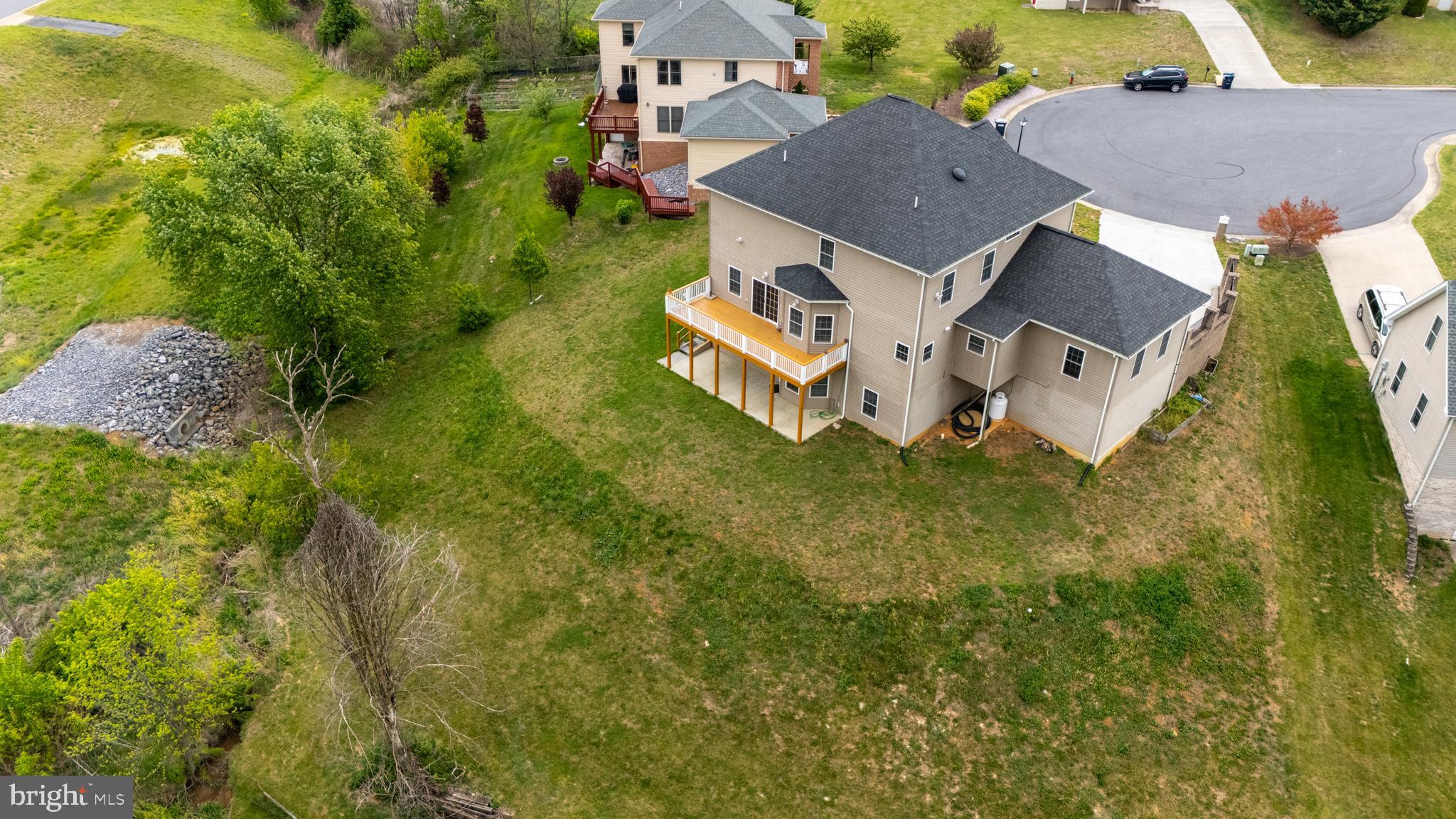 HAMPSHIRE ESTATES - Residential