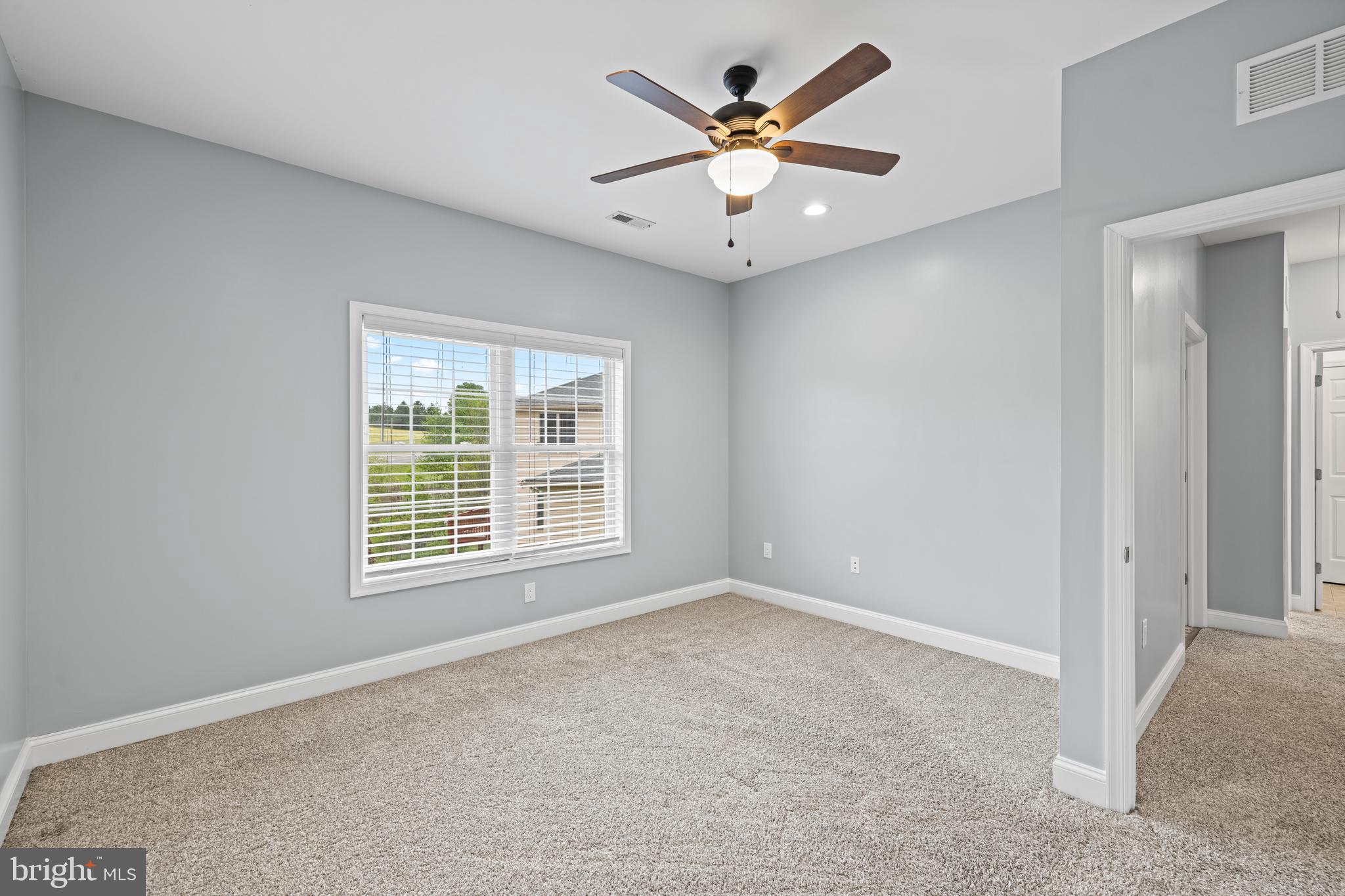 HAMPSHIRE ESTATES - Residential