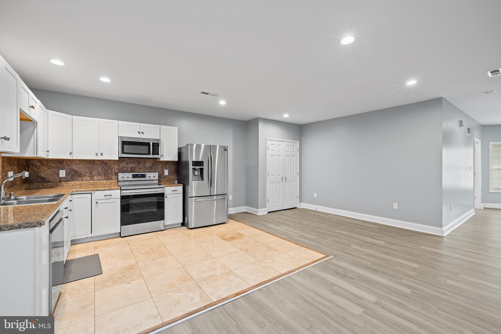 HAMPSHIRE ESTATES - Residential