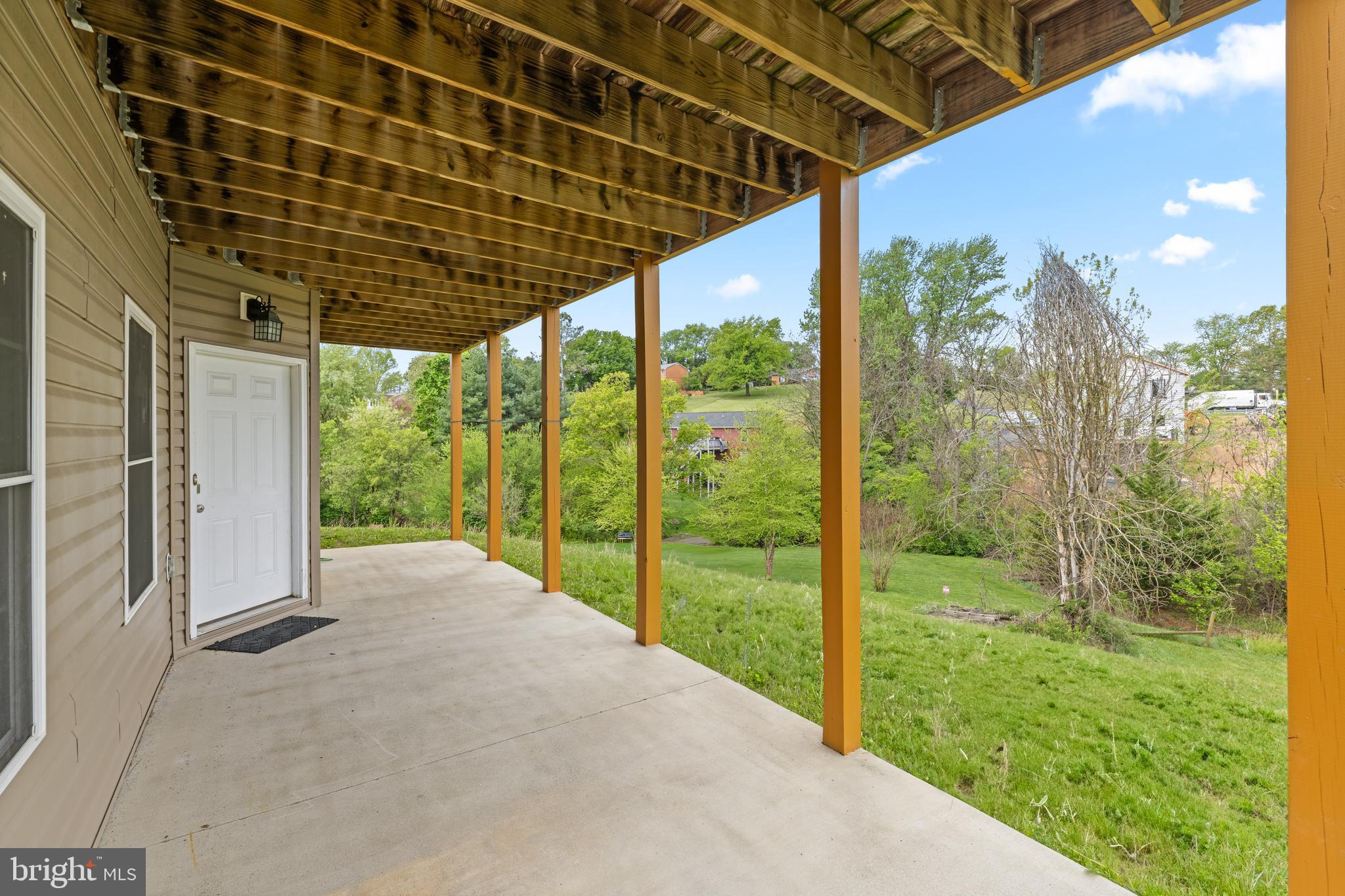 HAMPSHIRE ESTATES - Residential