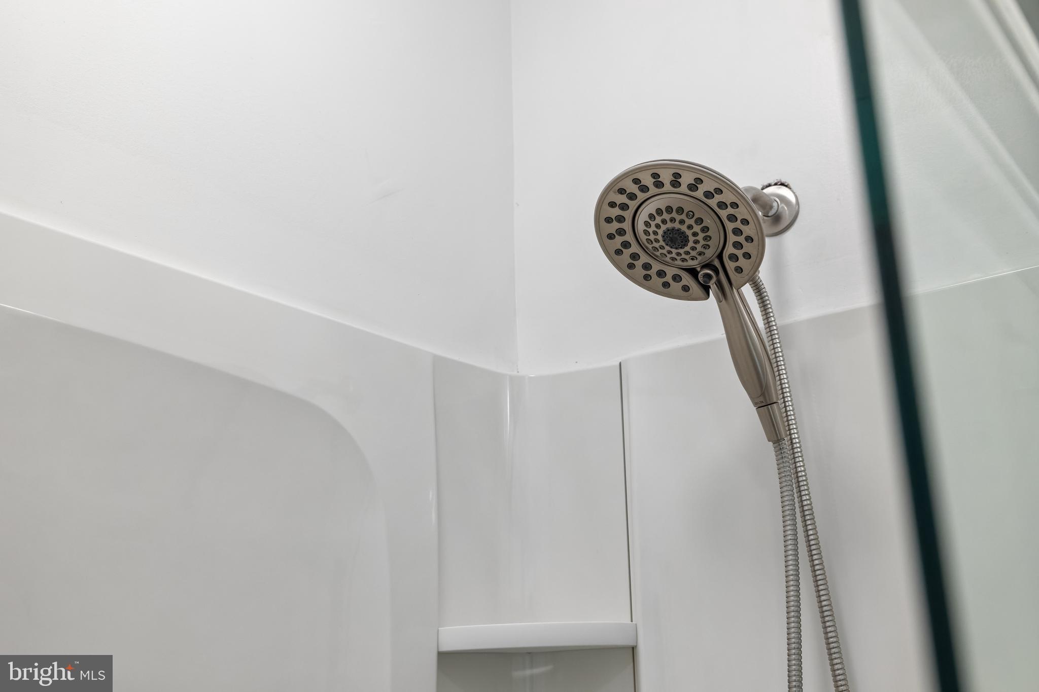 HAMPSHIRE ESTATES - Residential