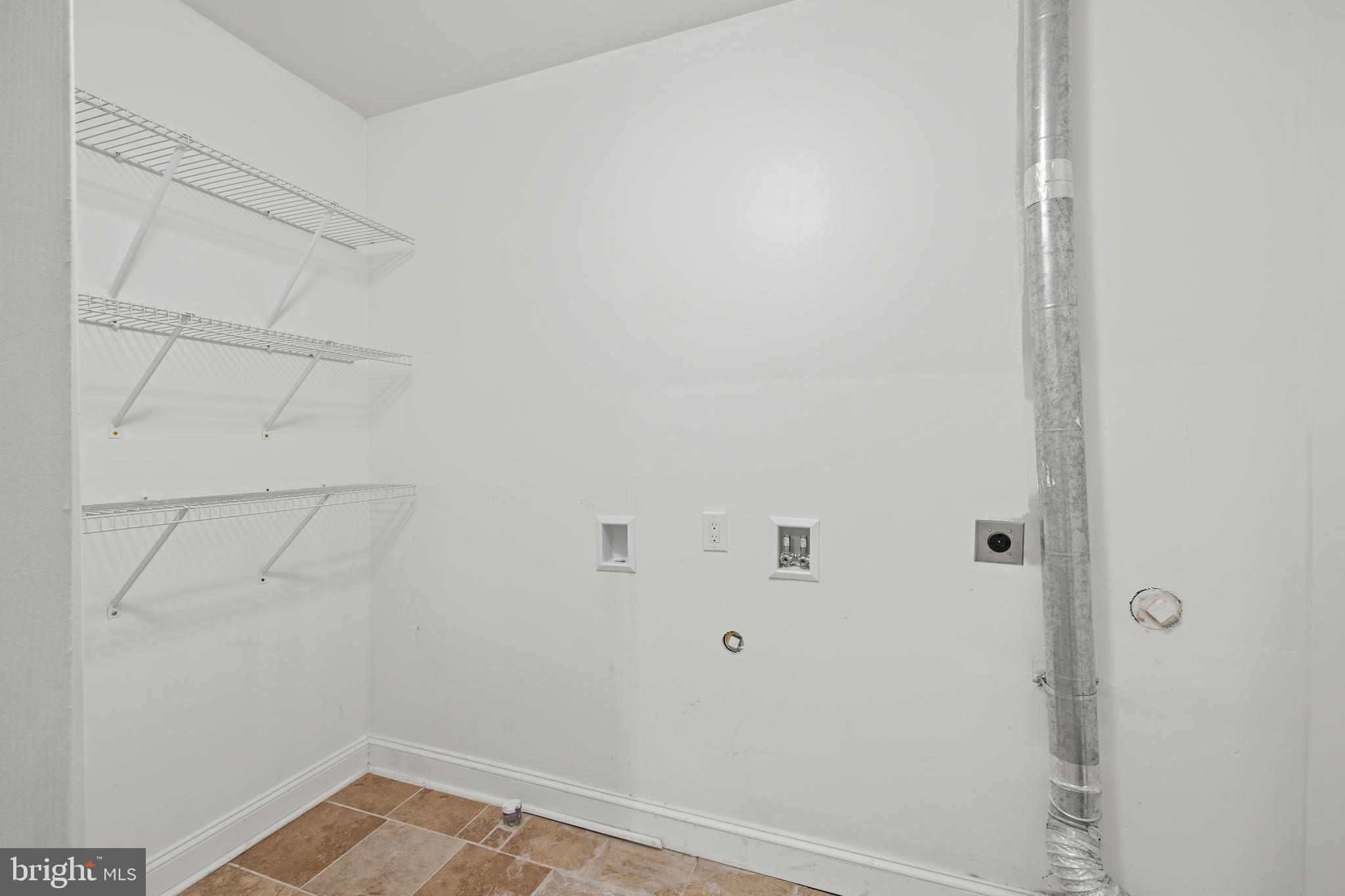 HAMPSHIRE ESTATES - Residential