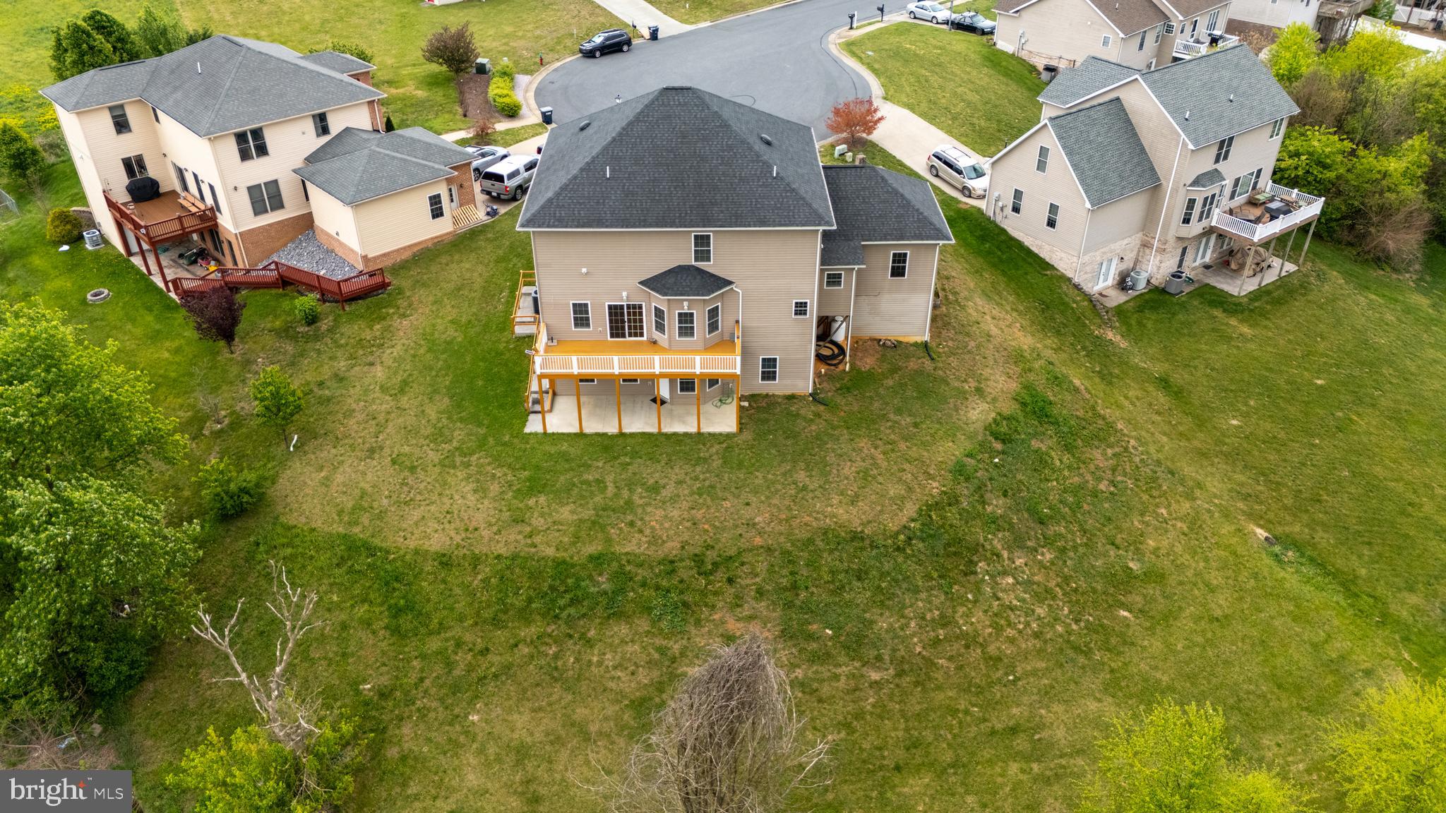HAMPSHIRE ESTATES - Residential