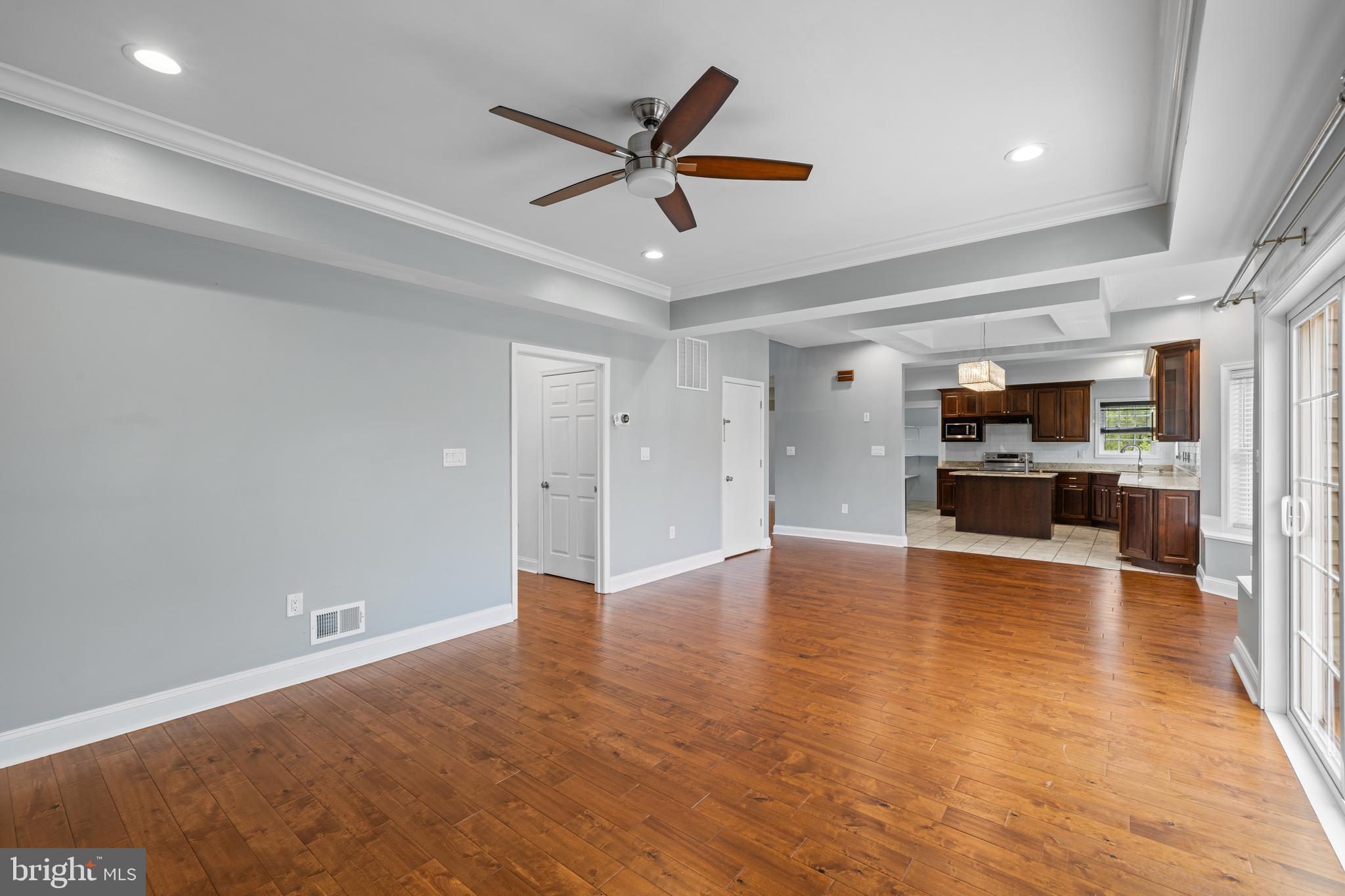 HAMPSHIRE ESTATES - Residential