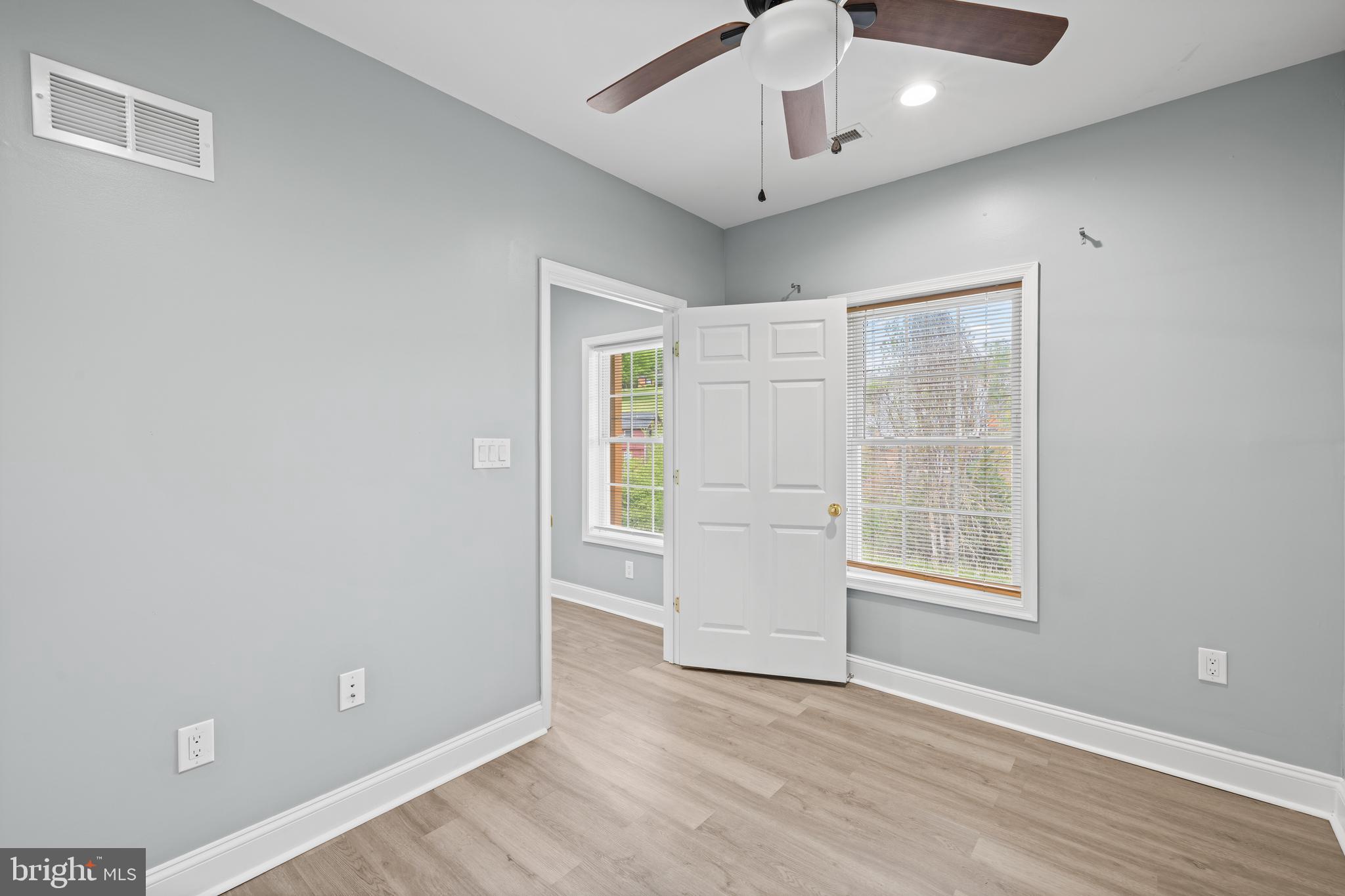HAMPSHIRE ESTATES - Residential