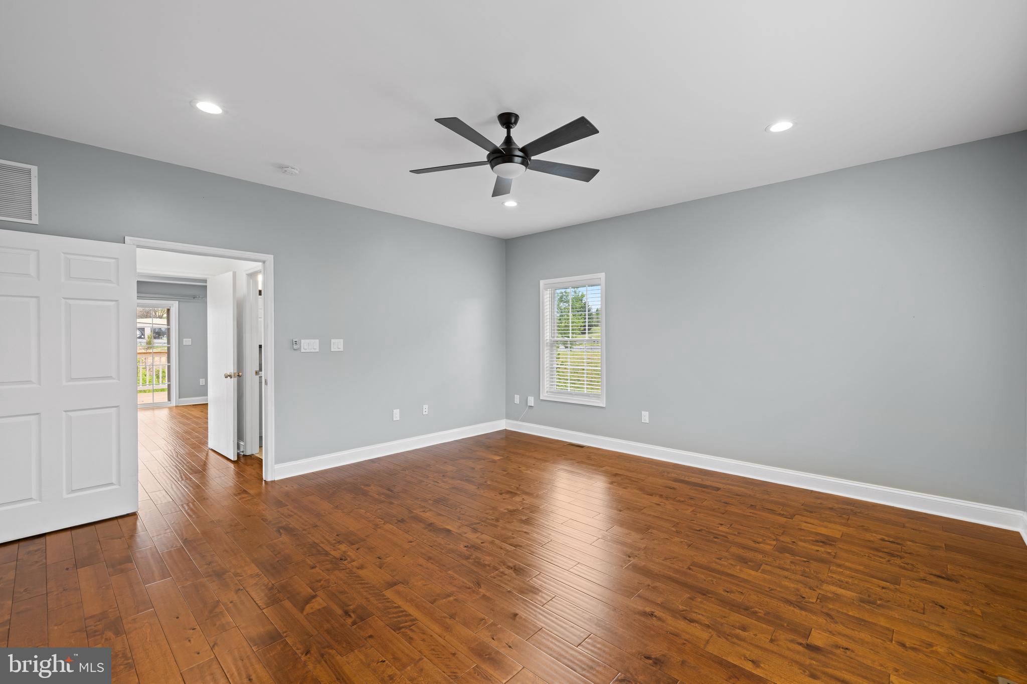 HAMPSHIRE ESTATES - Residential