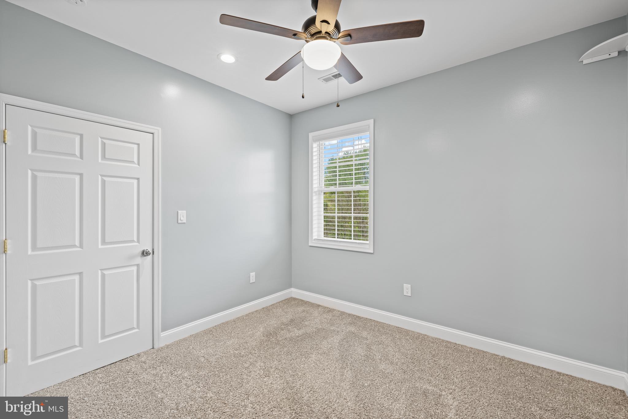 HAMPSHIRE ESTATES - Residential