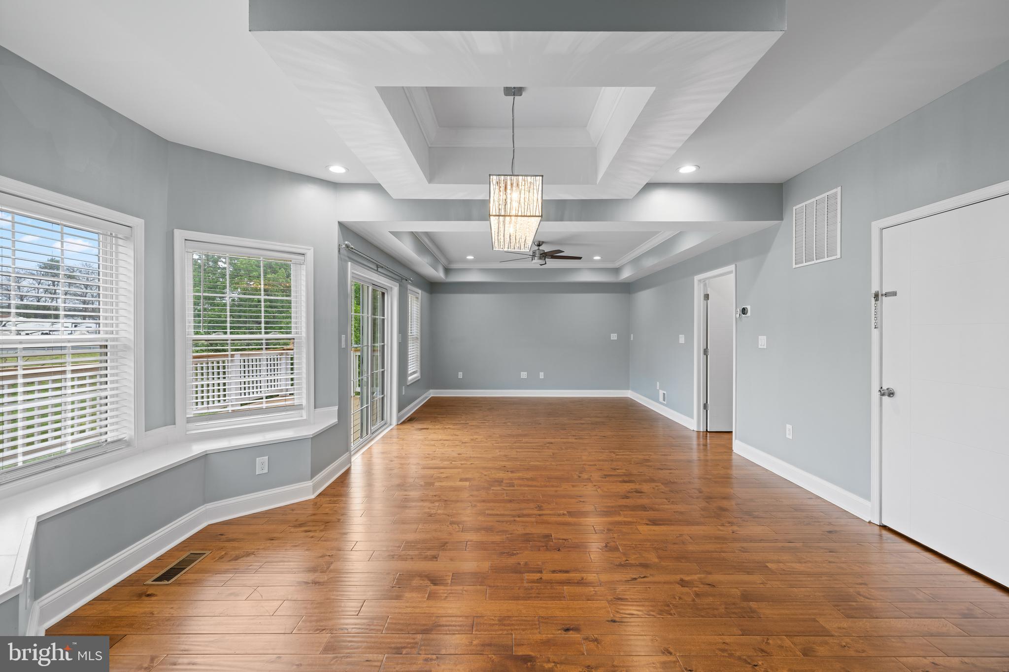 HAMPSHIRE ESTATES - Residential