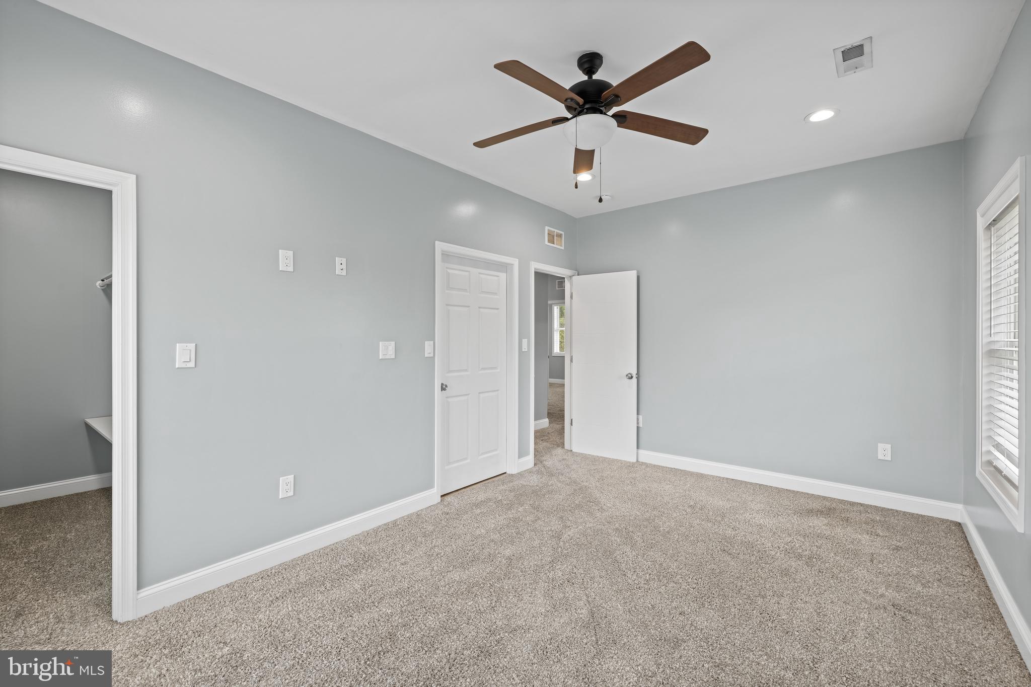 HAMPSHIRE ESTATES - Residential