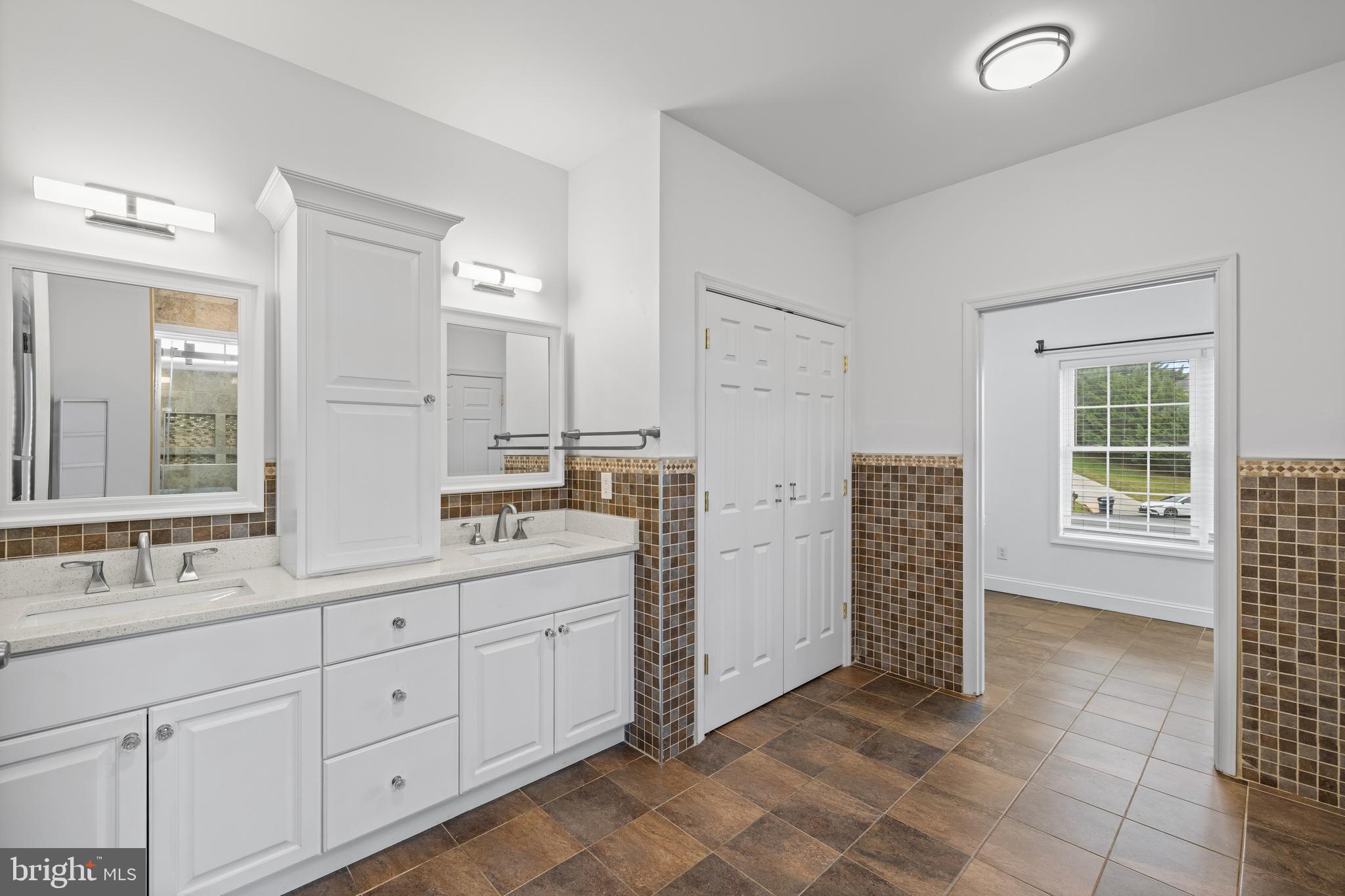 HAMPSHIRE ESTATES - Residential