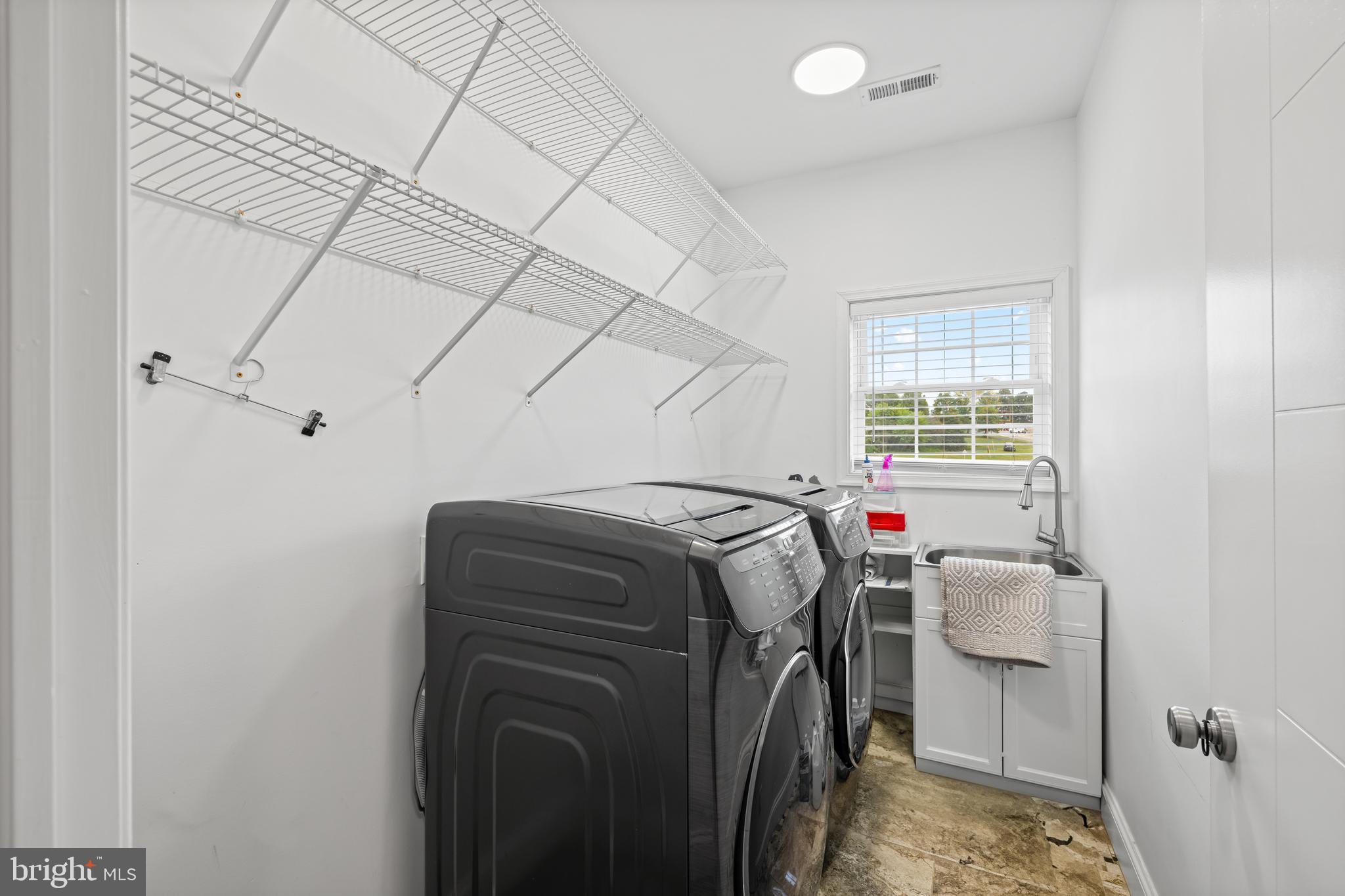 HAMPSHIRE ESTATES - Residential