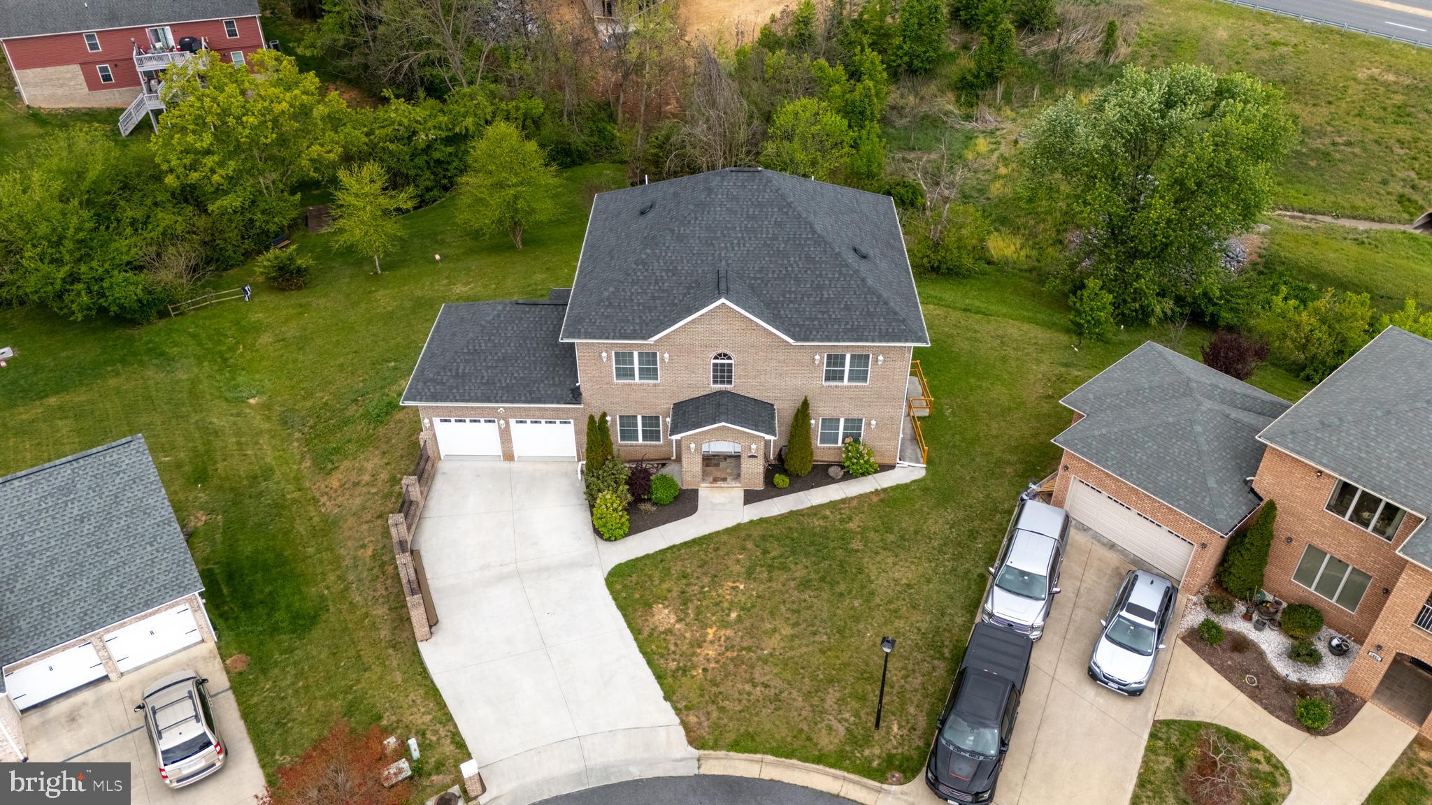 HAMPSHIRE ESTATES - Residential