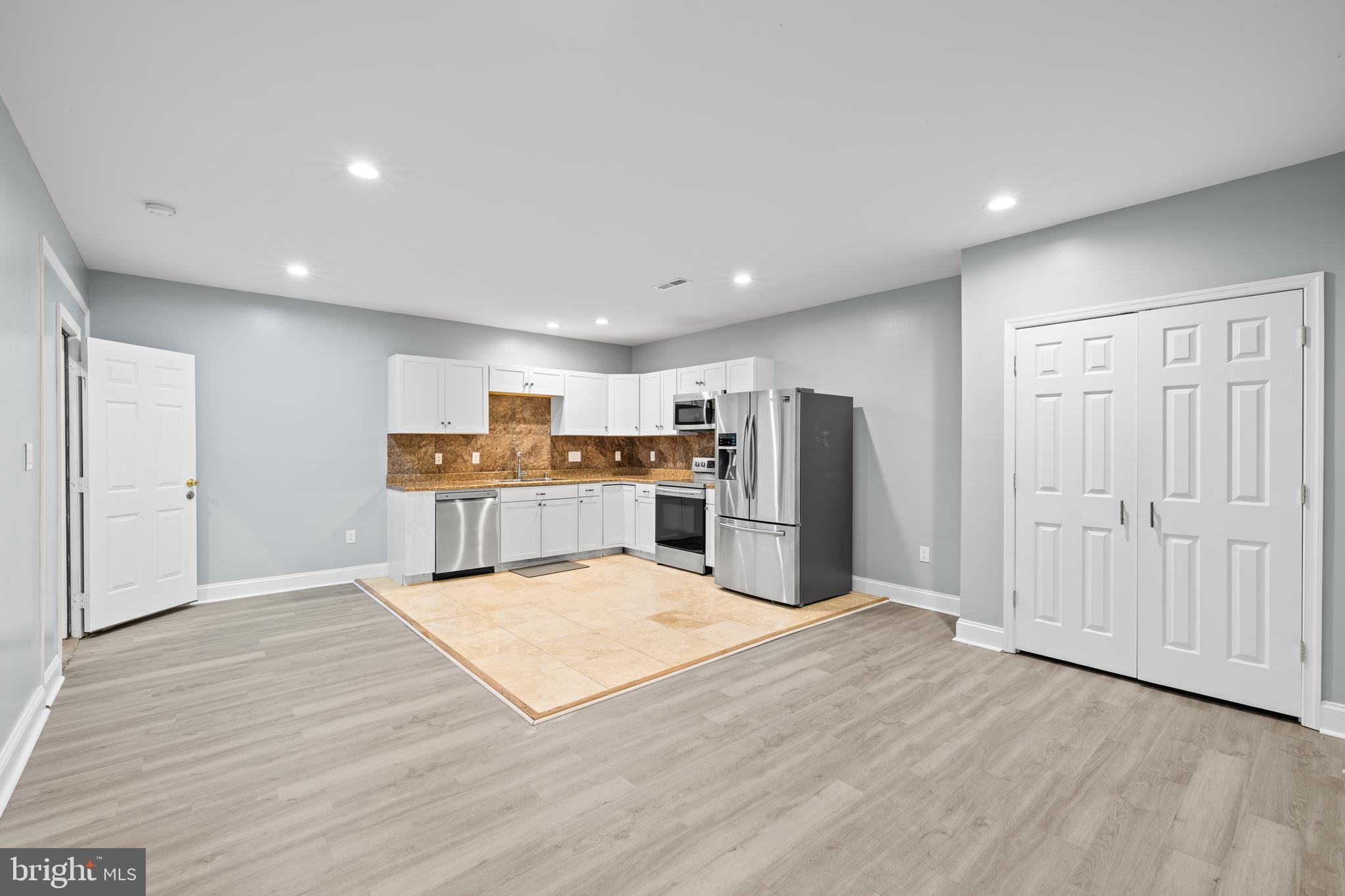 HAMPSHIRE ESTATES - Residential