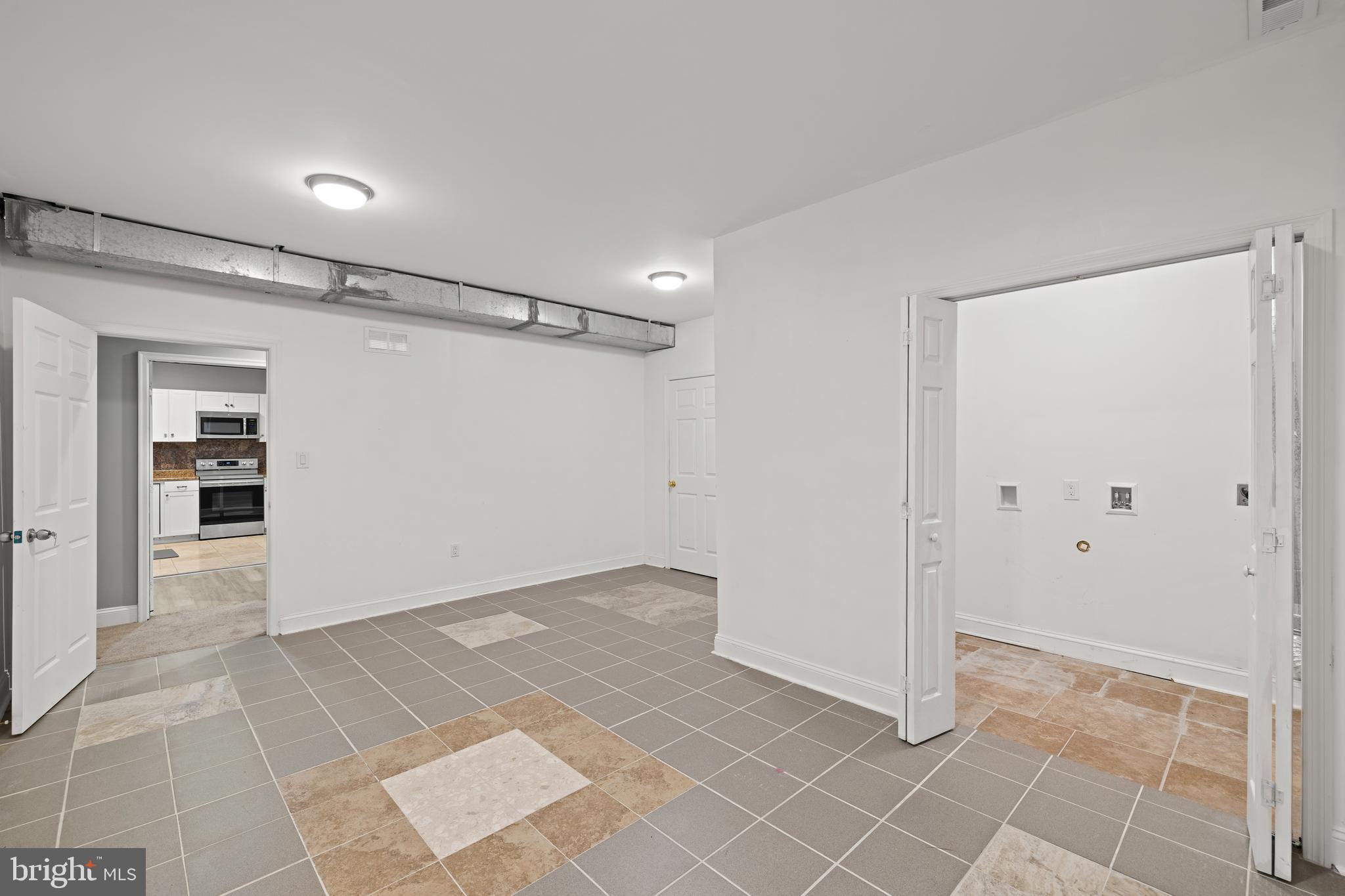 HAMPSHIRE ESTATES - Residential