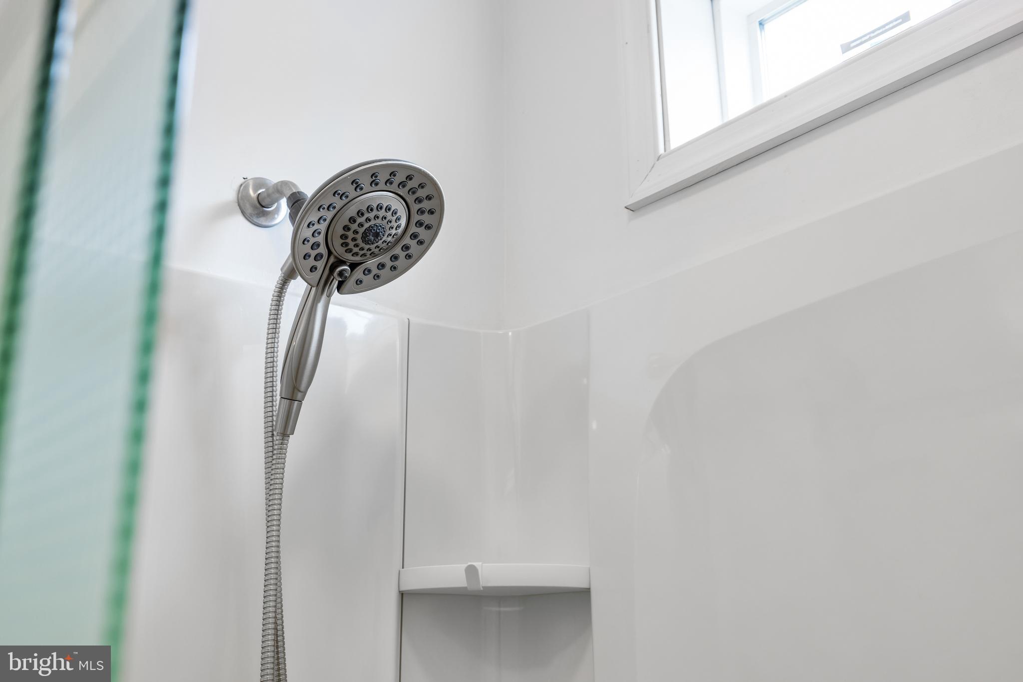 HAMPSHIRE ESTATES - Residential