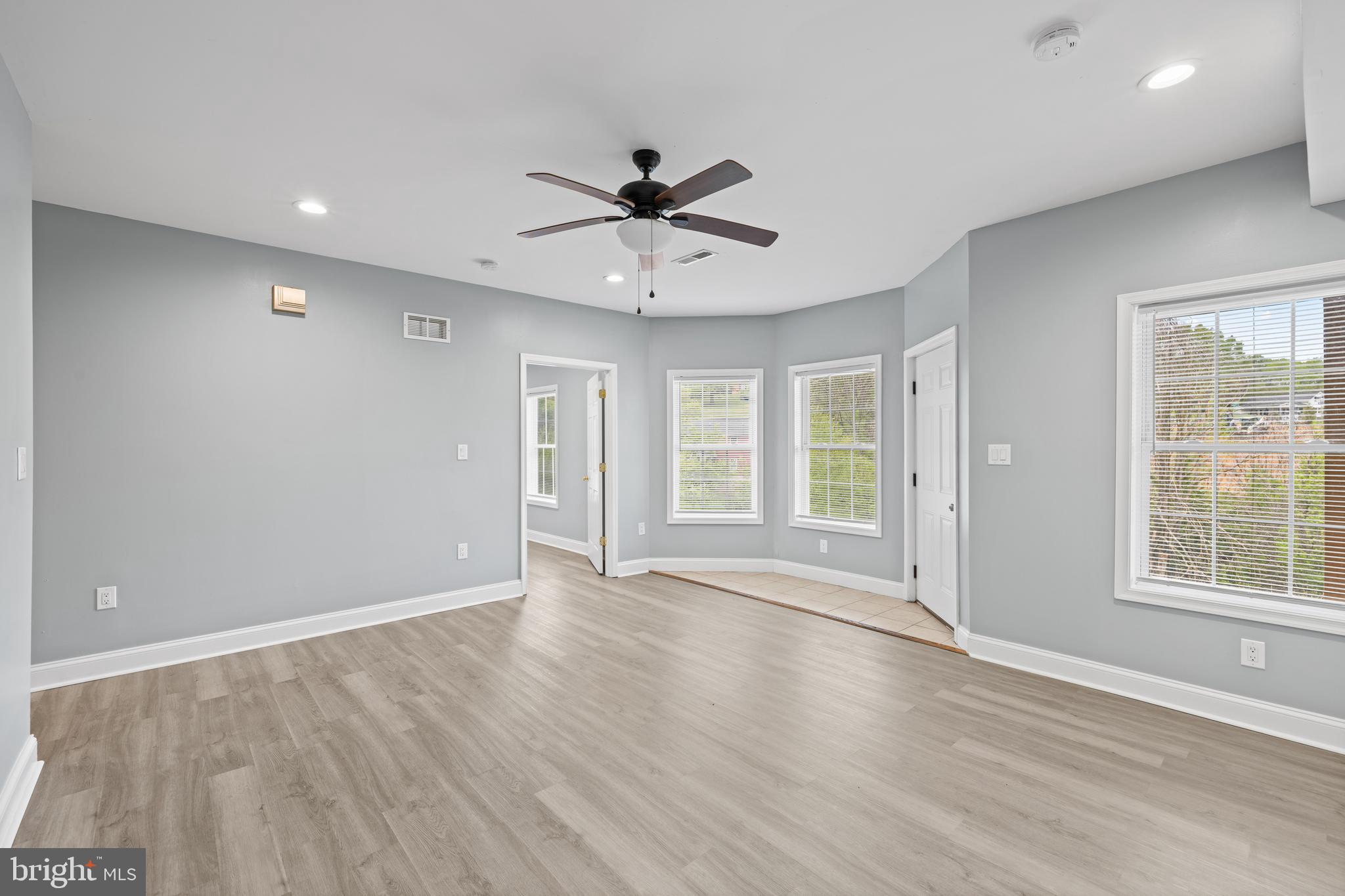 HAMPSHIRE ESTATES - Residential