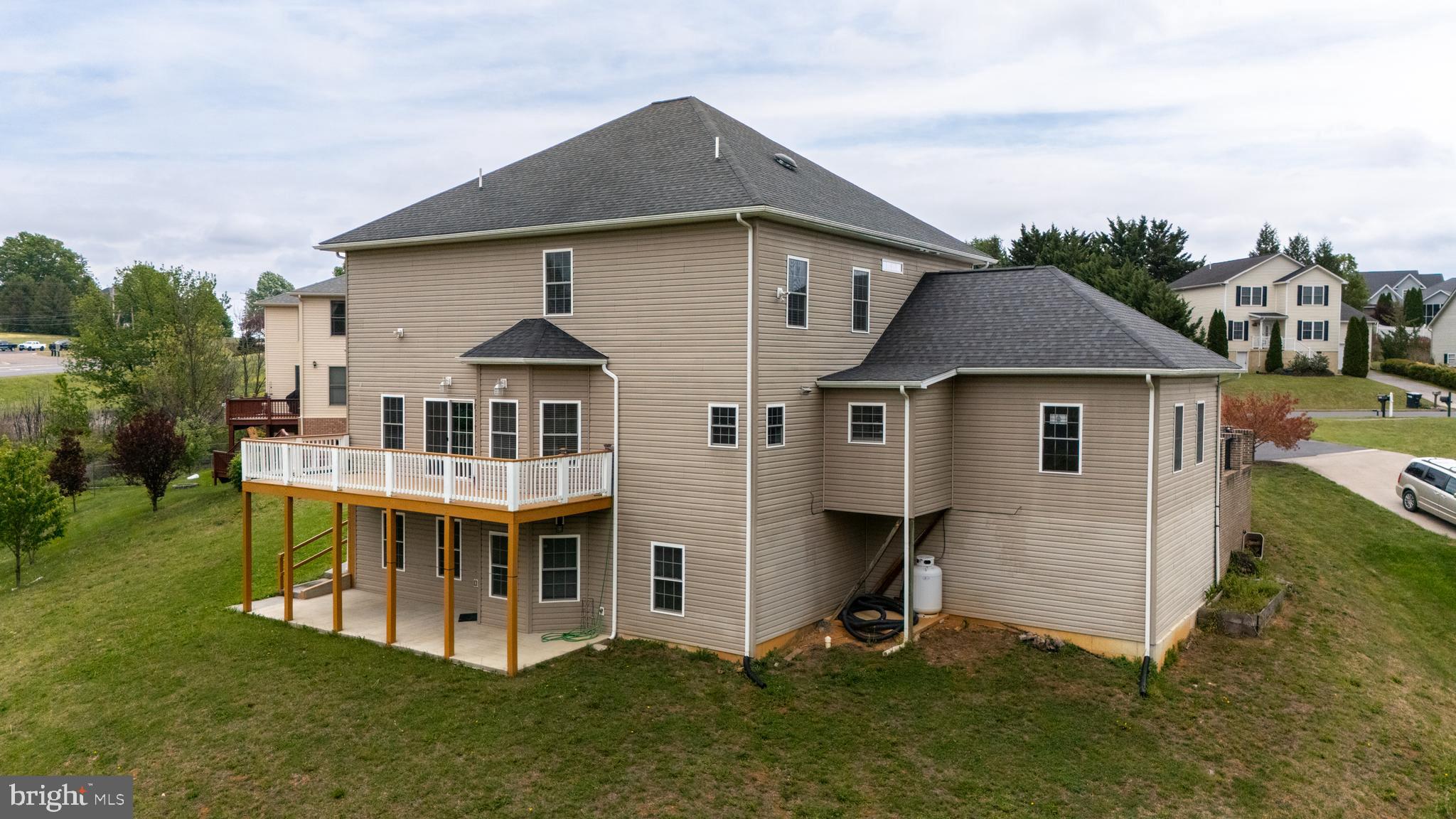 HAMPSHIRE ESTATES - Residential