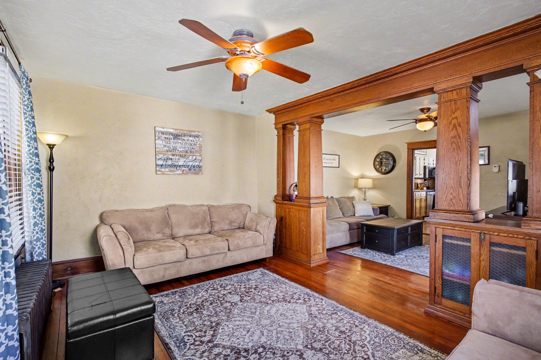 322 S PLEASANT AVENUE