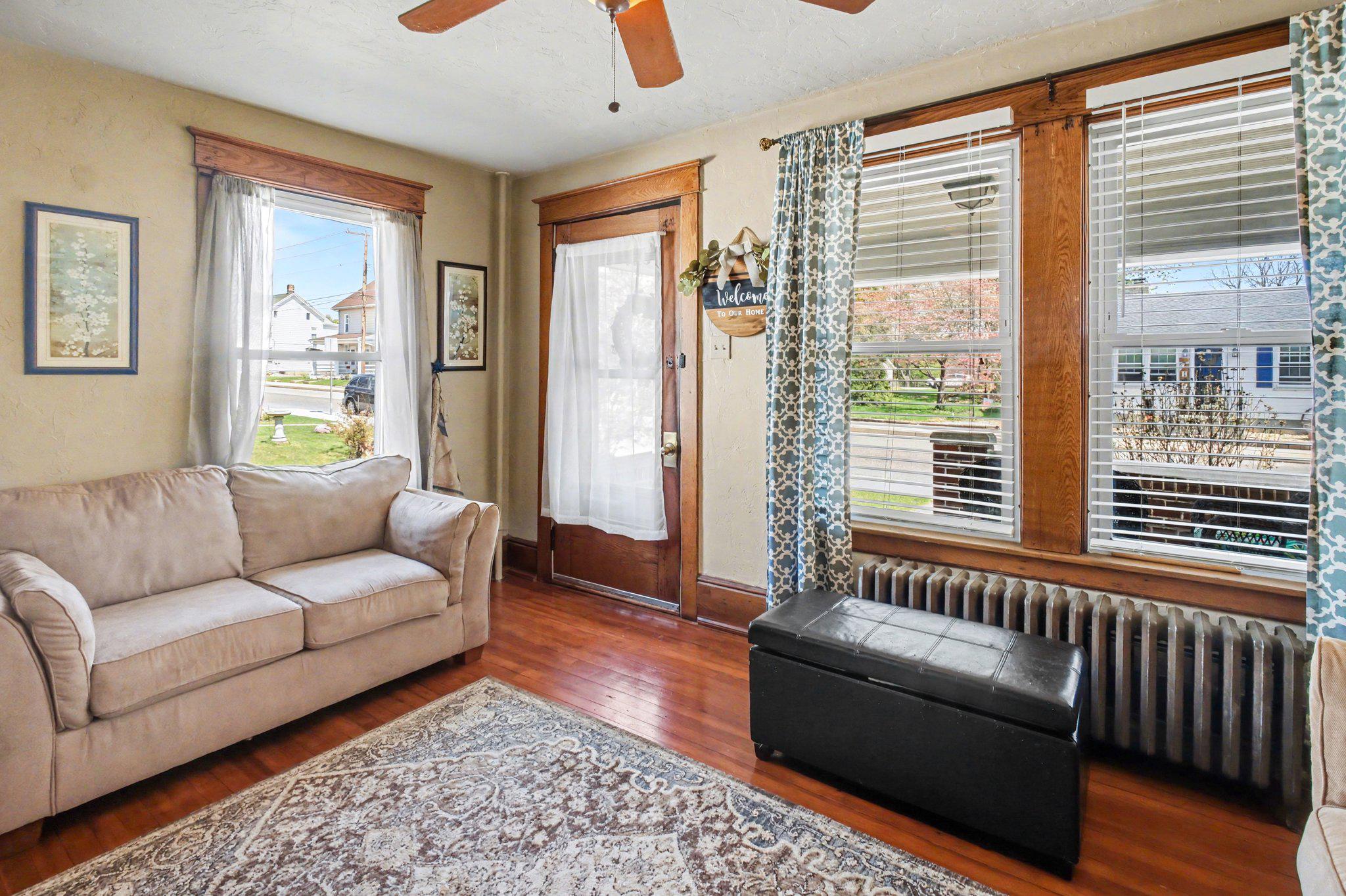 322 S PLEASANT AVENUE