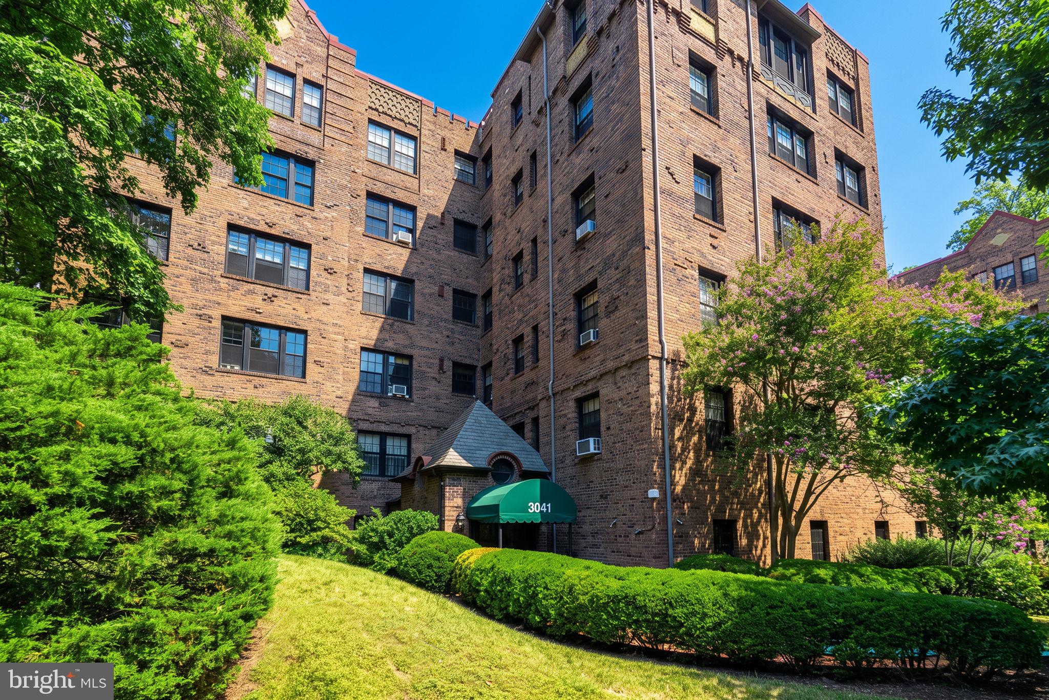 3041 SEDGWICK STREET NW 201-D