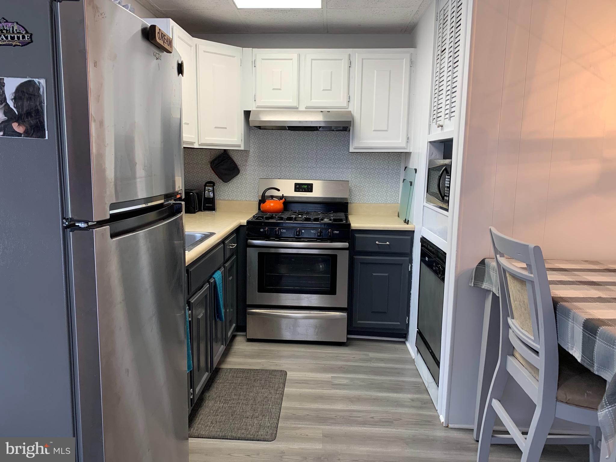 ACADEMY GARDENS - Residential