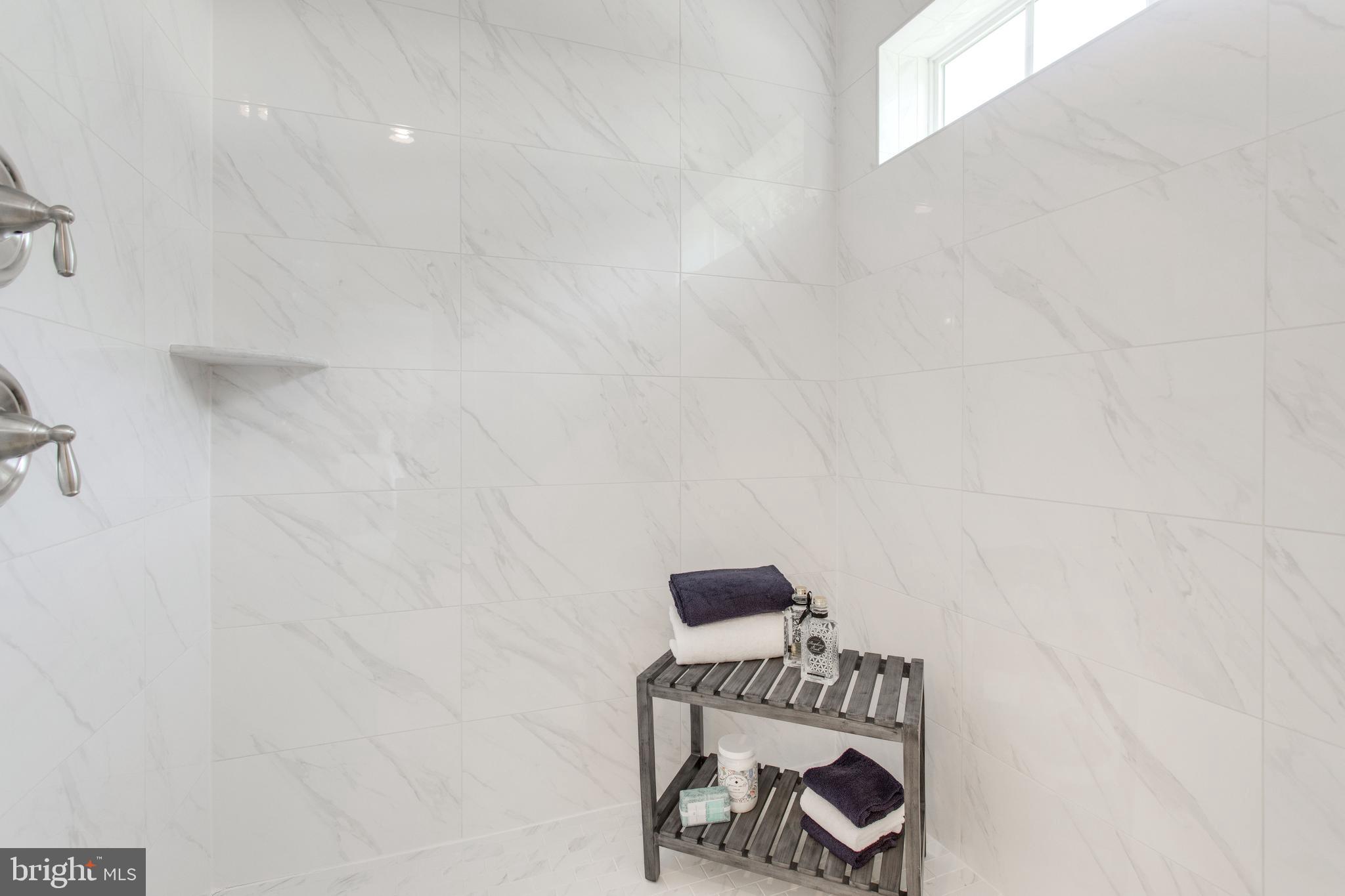 PIMMIT HILLS - Residential