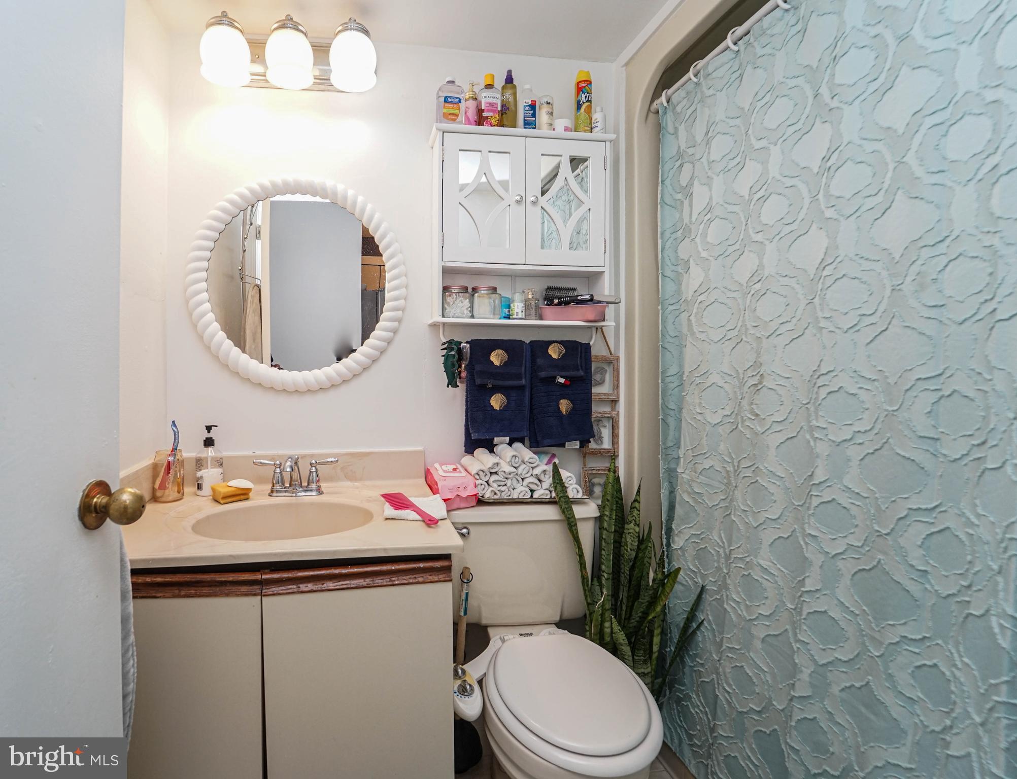 QUEENS LANDING - Residential