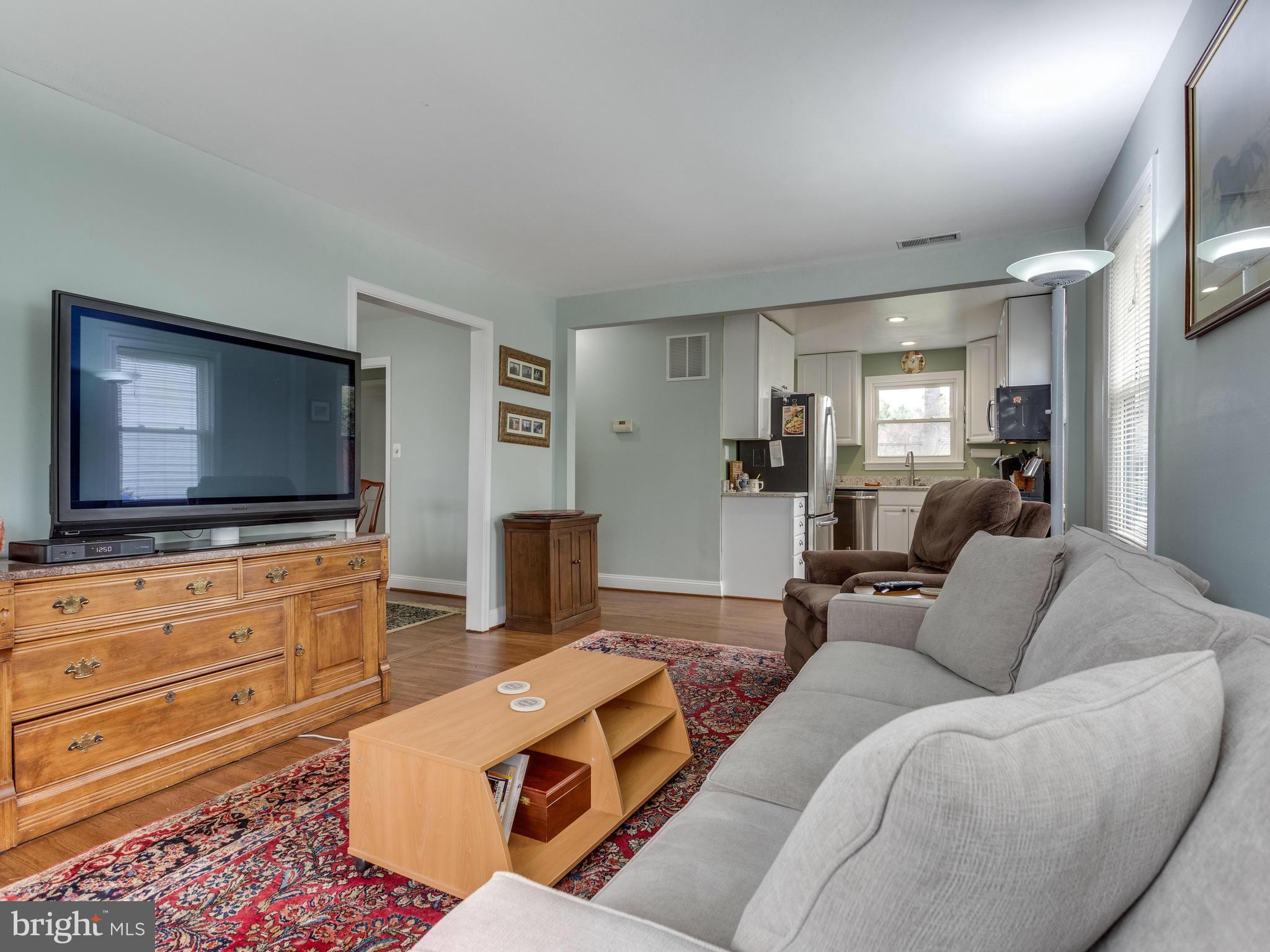 NORTH KENSINGTON - Residential