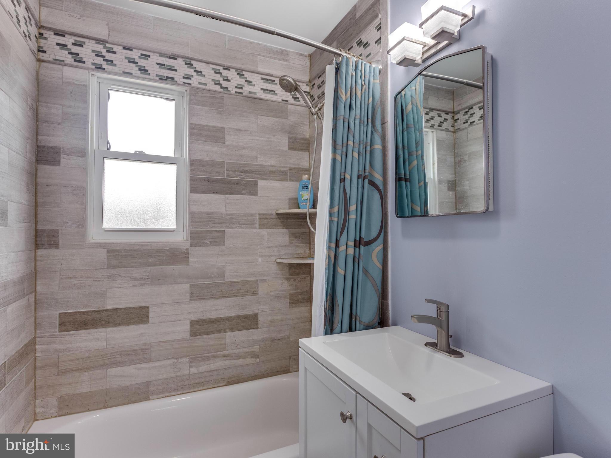 NORTH KENSINGTON - Residential