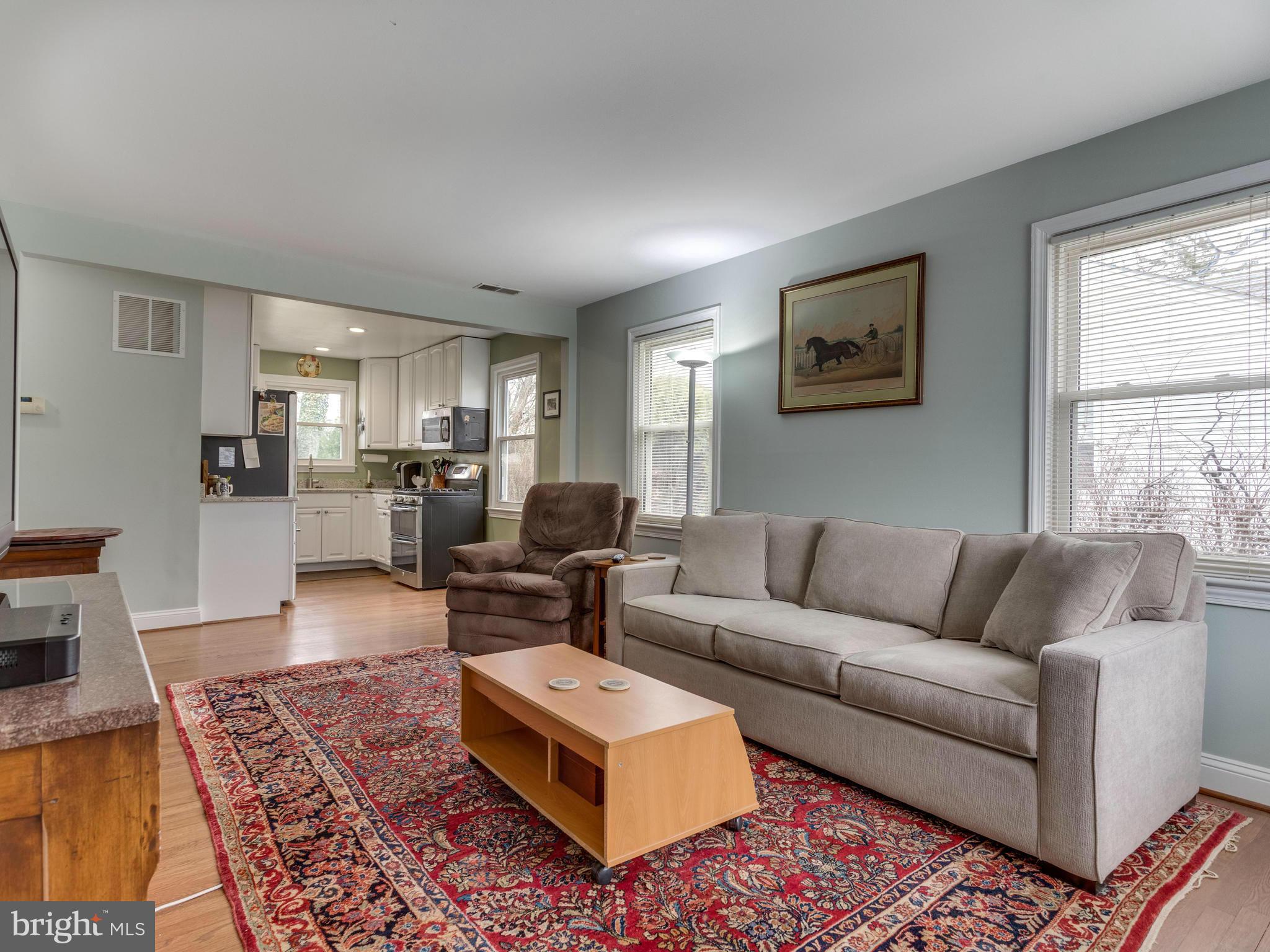 NORTH KENSINGTON - Residential