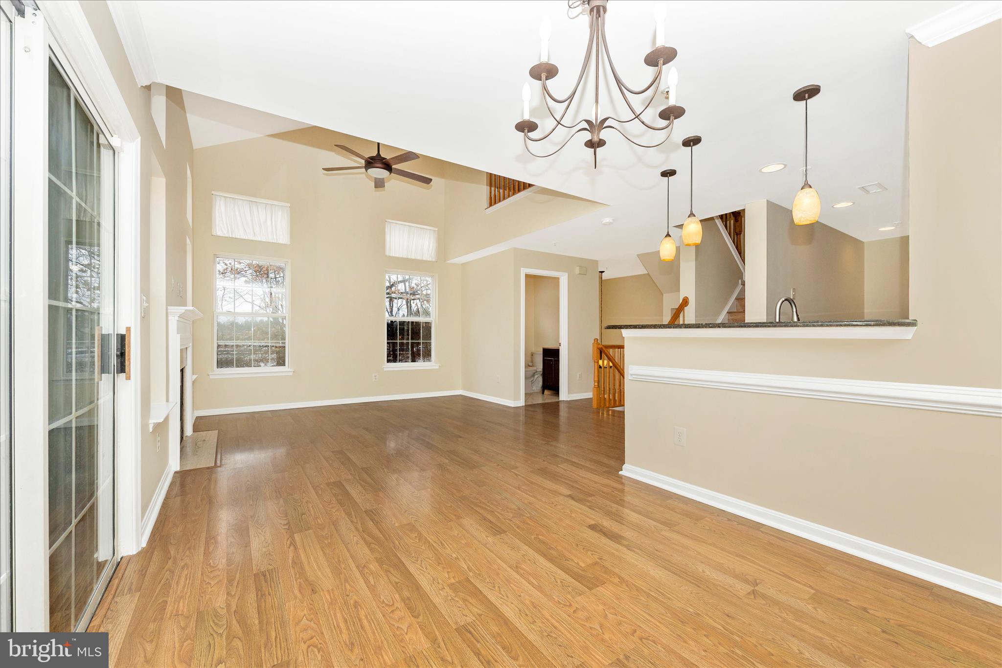 CLOVERLEAF CENTER - Residential