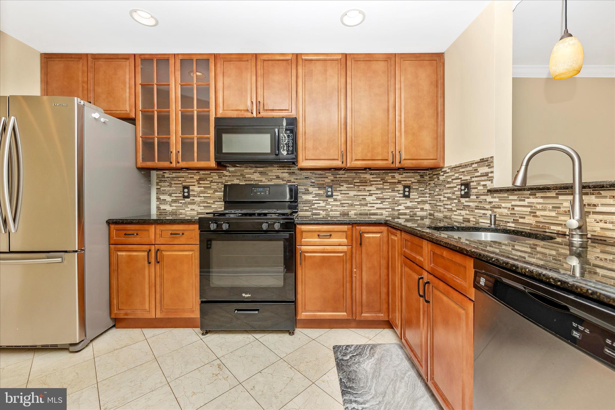 CLOVERLEAF CENTER - Residential