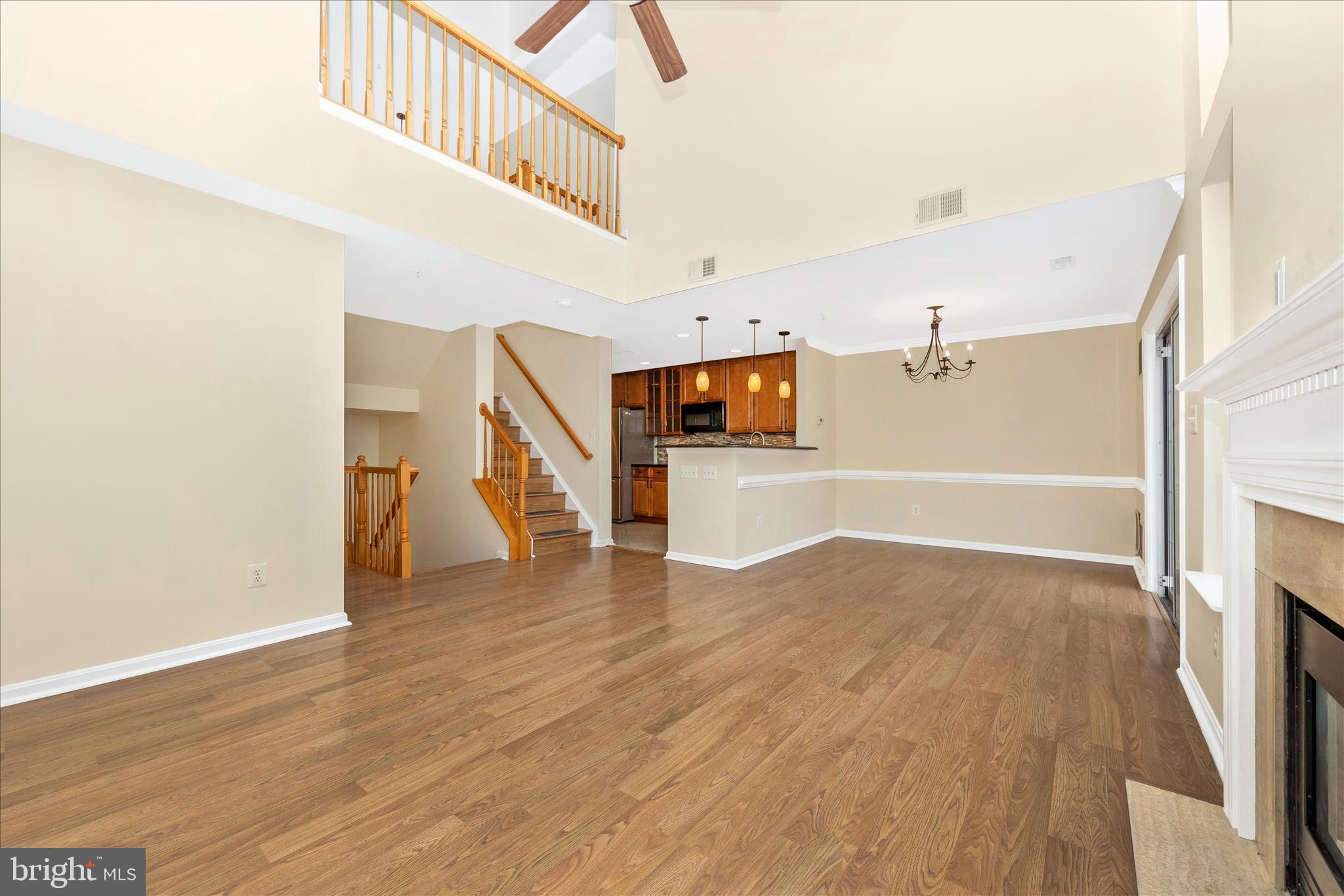 CLOVERLEAF CENTER - Residential