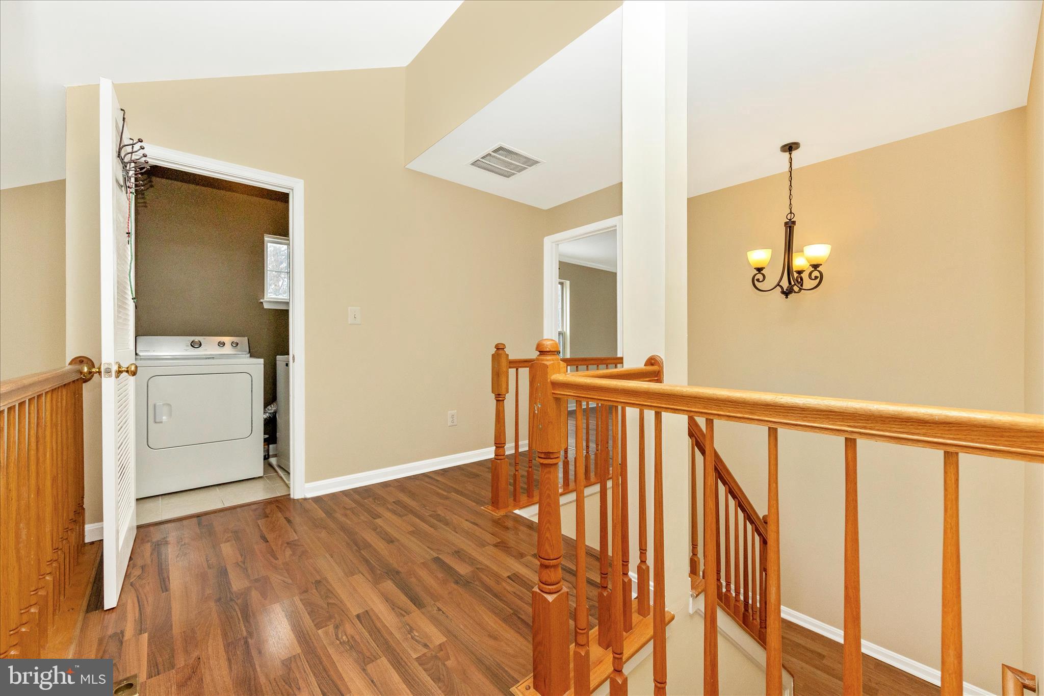 CLOVERLEAF CENTER - Residential