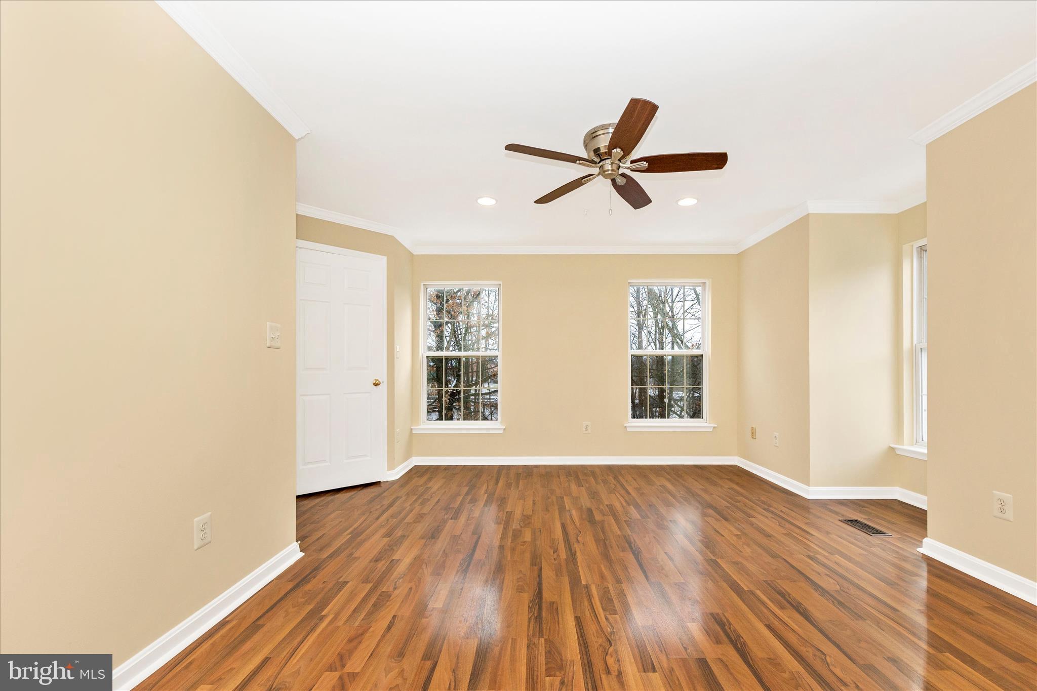 CLOVERLEAF CENTER - Residential