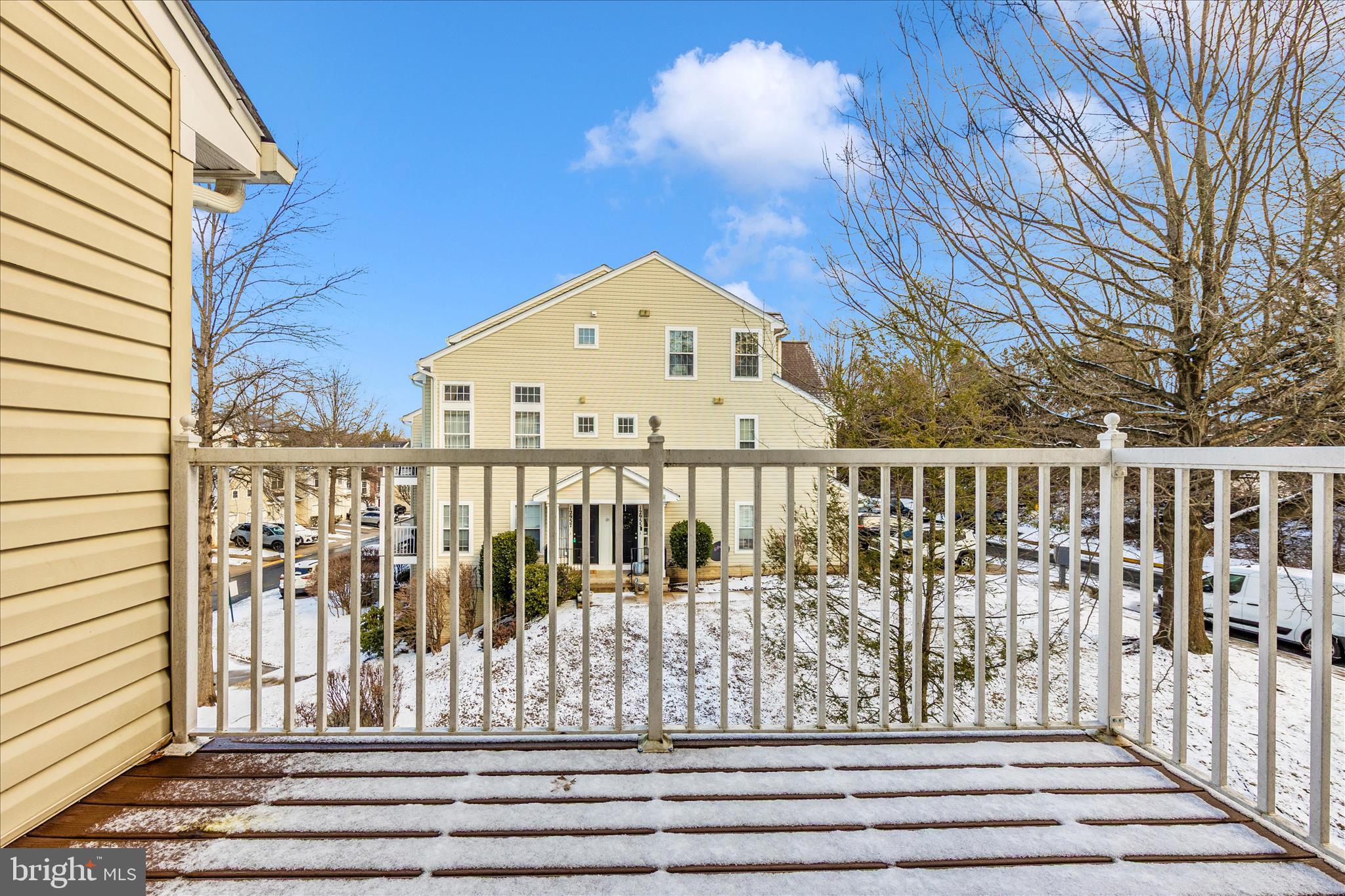 CLOVERLEAF CENTER - Residential