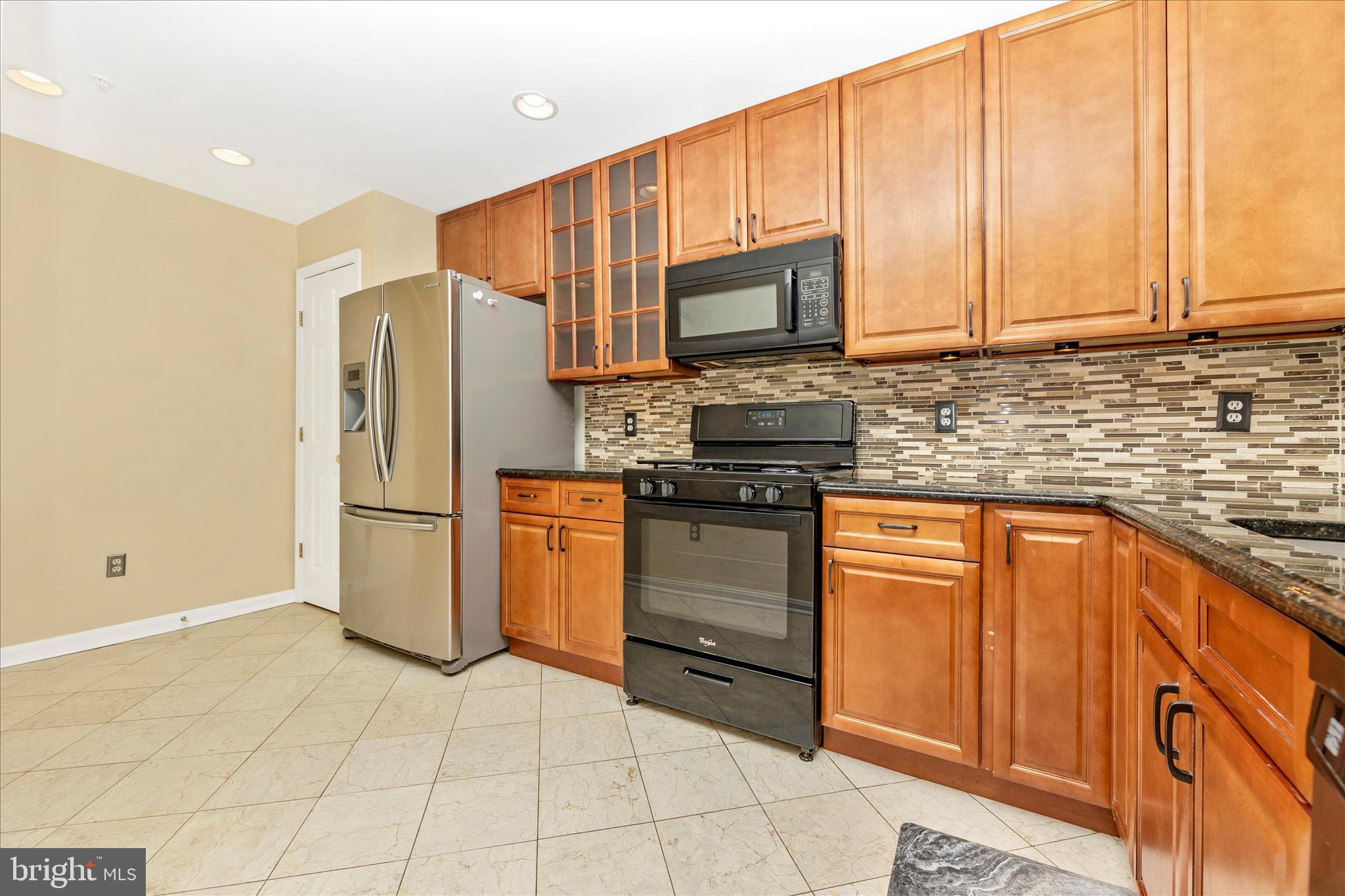 CLOVERLEAF CENTER - Residential