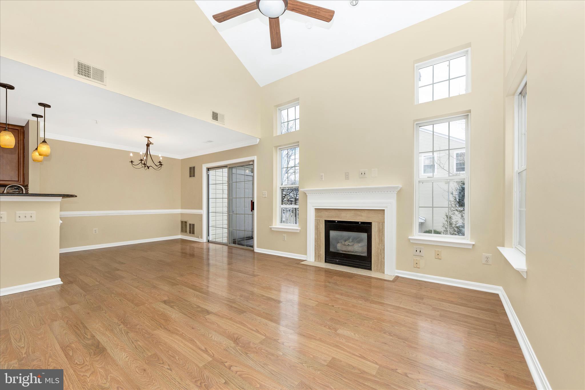 CLOVERLEAF CENTER - Residential