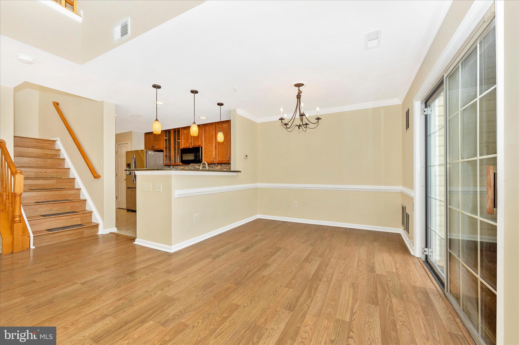 CLOVERLEAF CENTER - Residential