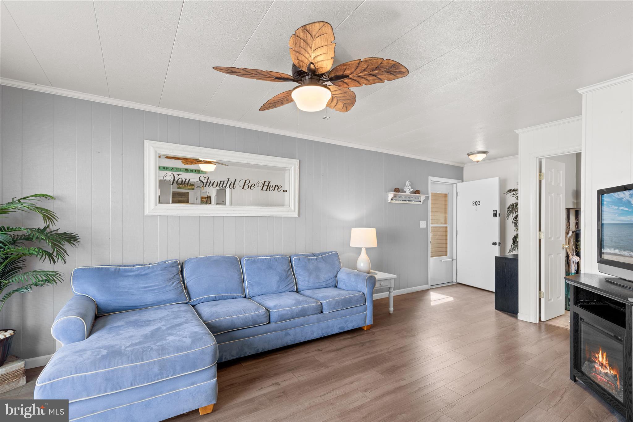 412 BAYSHORE DRIVE 10203