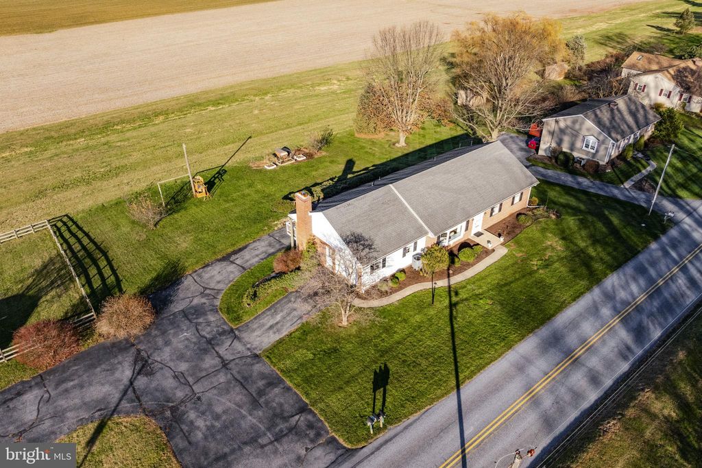 Photo of 159 Edgewood Drive, NEW HOLLAND, PA 17557 (MLS # PALA2084314)