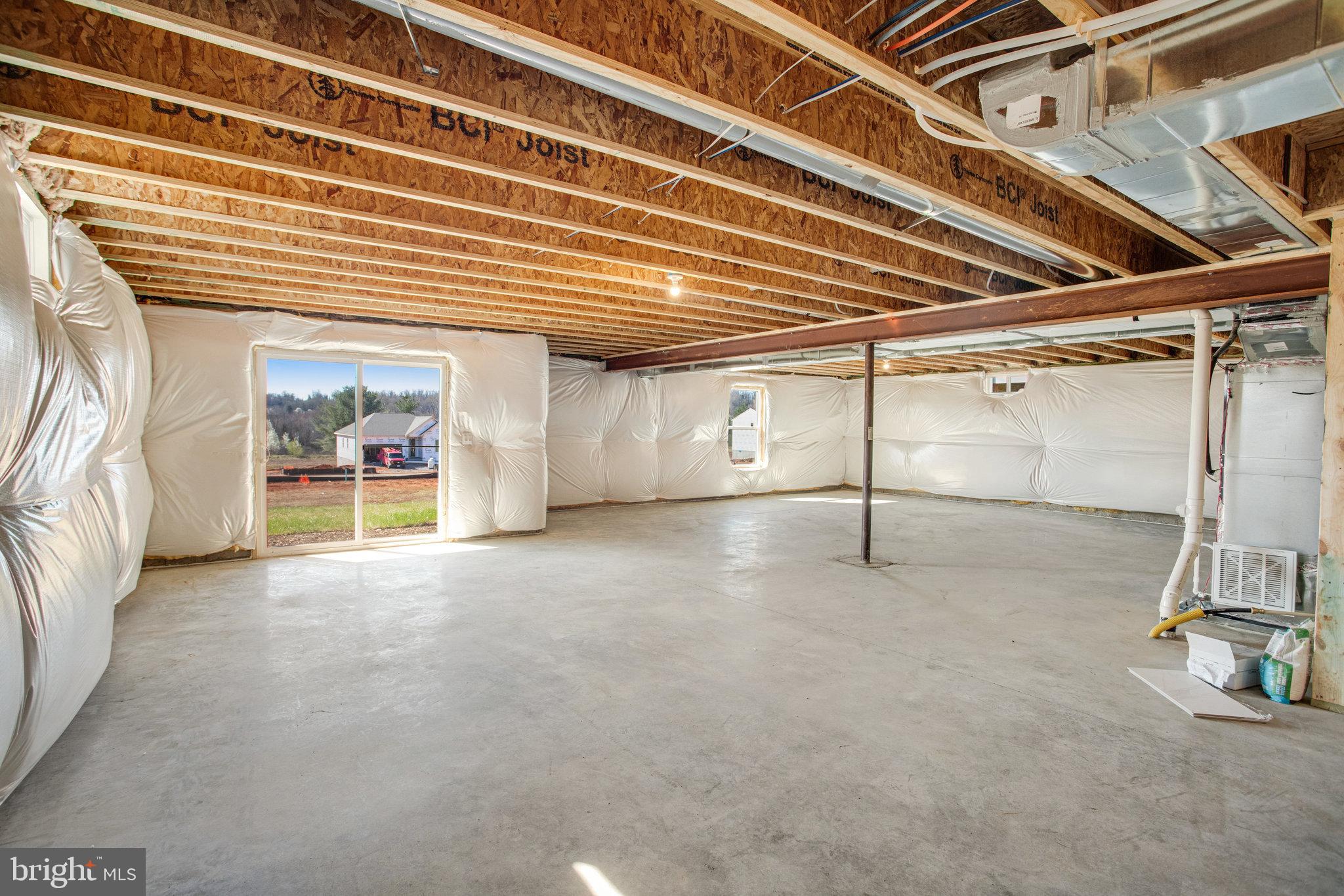 ROUND HILL MEADOWS - Residential