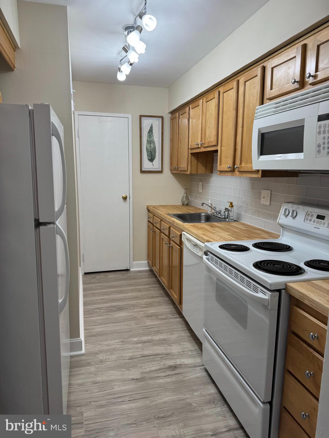 RHAWNHURST - Residential